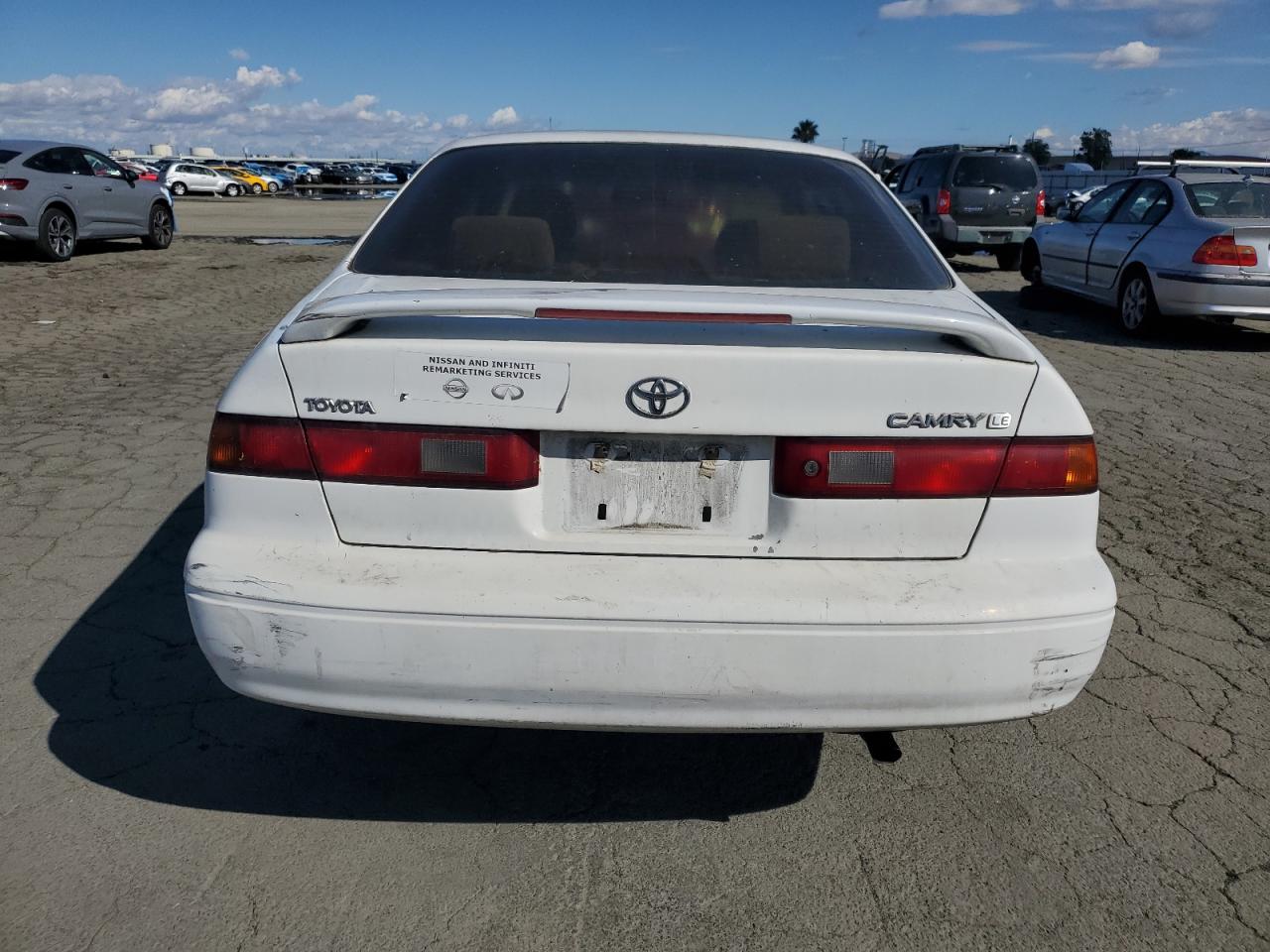 1997 Toyota Camry Ce White vin: 4T1BG22K4VU802836