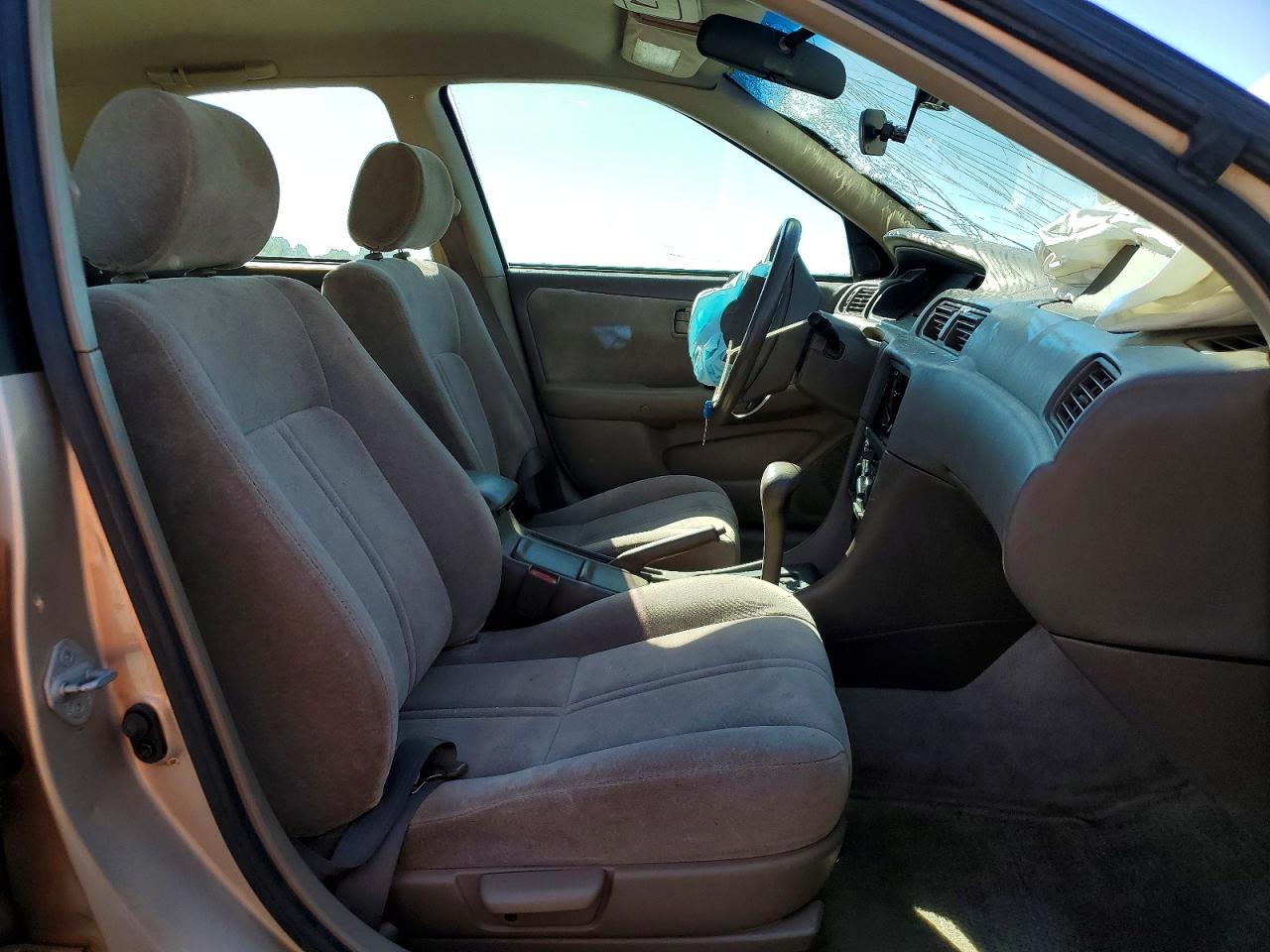 1999 Toyota Camry Le Кремовый vin: 4T1BG22K4XU509313