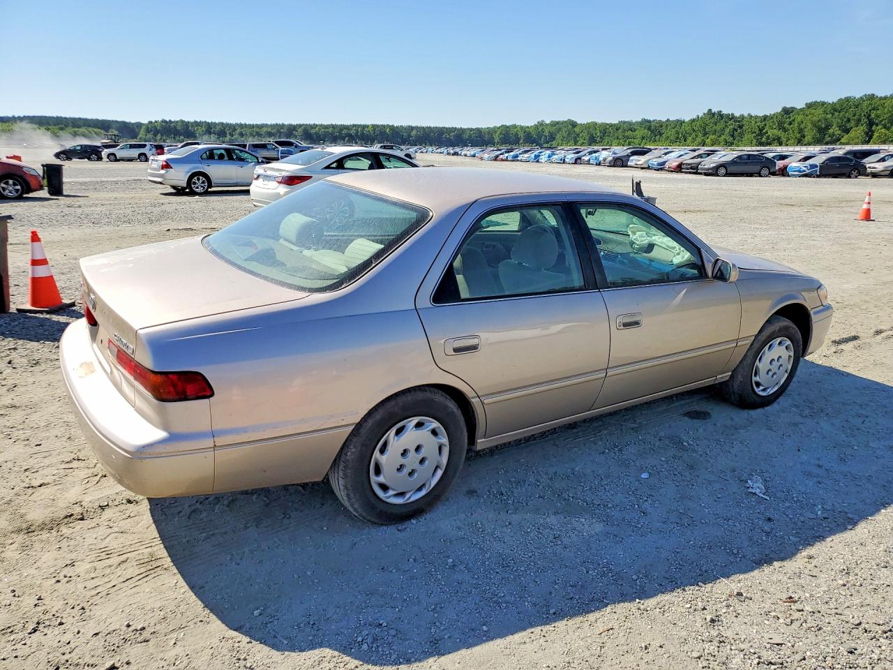 1999 Toyota Camry Le Кремовый vin: 4T1BG22K4XU509313