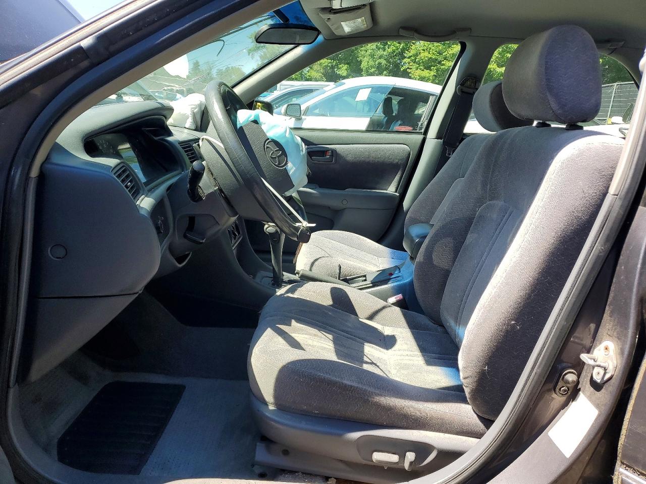1999 Toyota Camry Le Серый vin: 4T1BG22K4XU869116