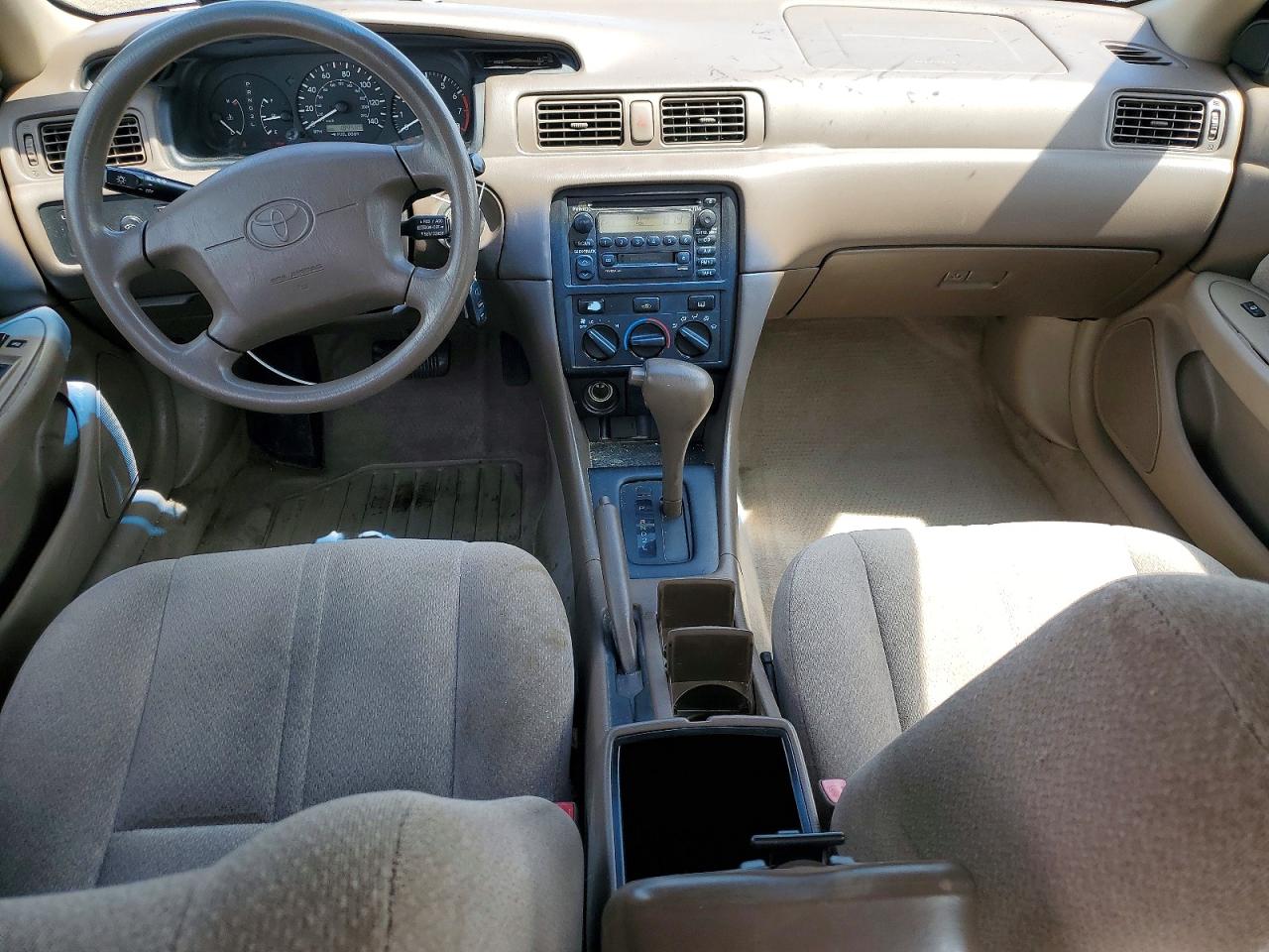 2000 Toyota Camry Le Tan vin: 4T1BG22K4YU665255