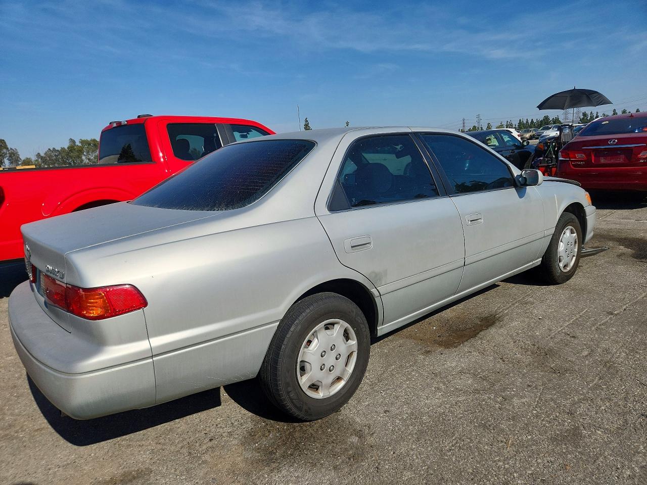 2000 Toyota Camry Ce Silver vin: 4T1BG22K4YU696764