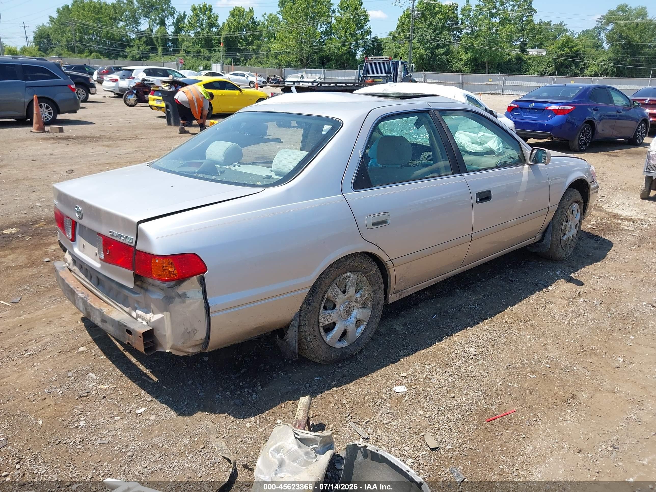 2001 Toyota Camry Ce Tan vin: 4T1BG22K51U871772