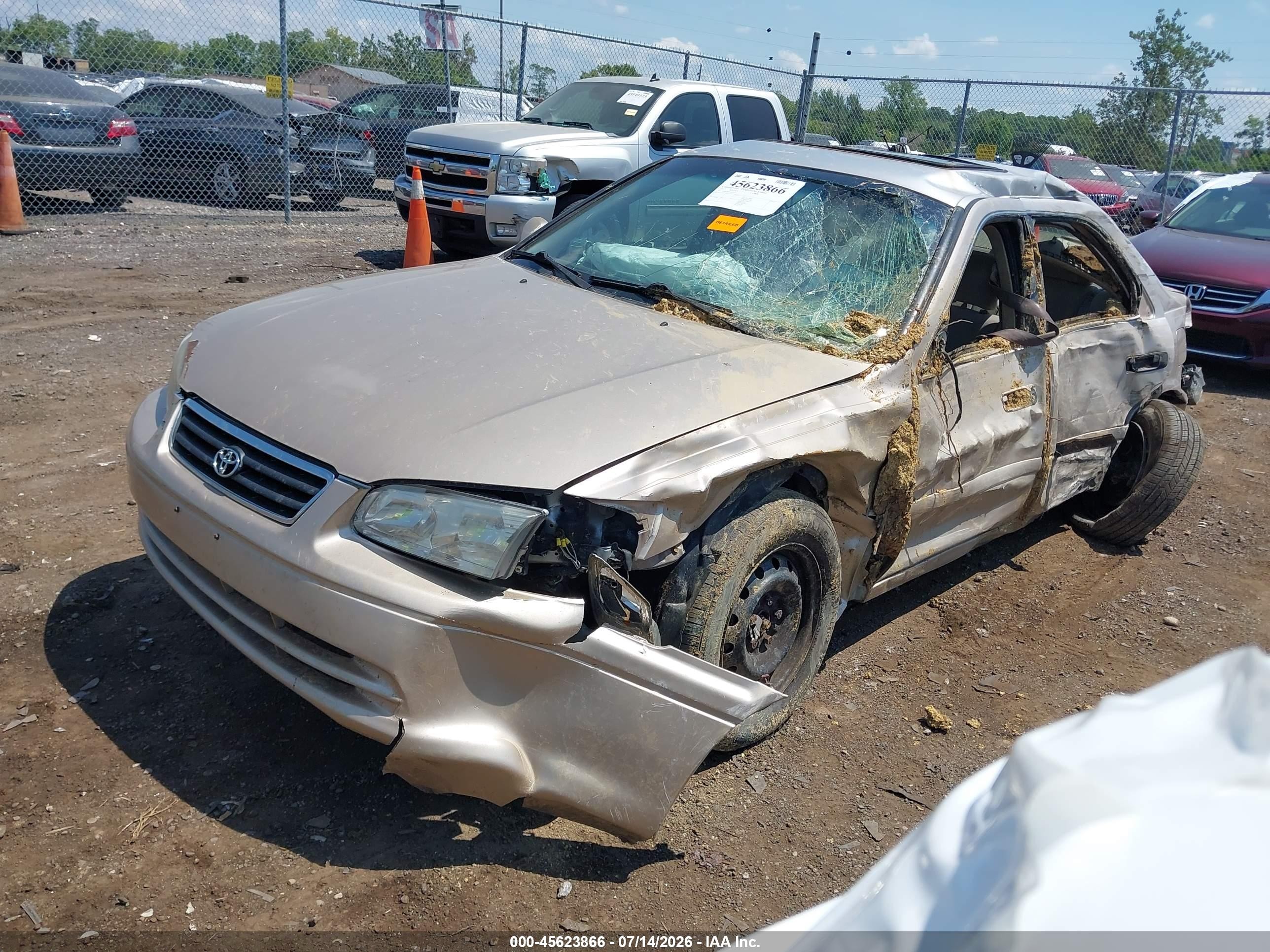 2001 Toyota Camry Ce Tan vin: 4T1BG22K51U871772