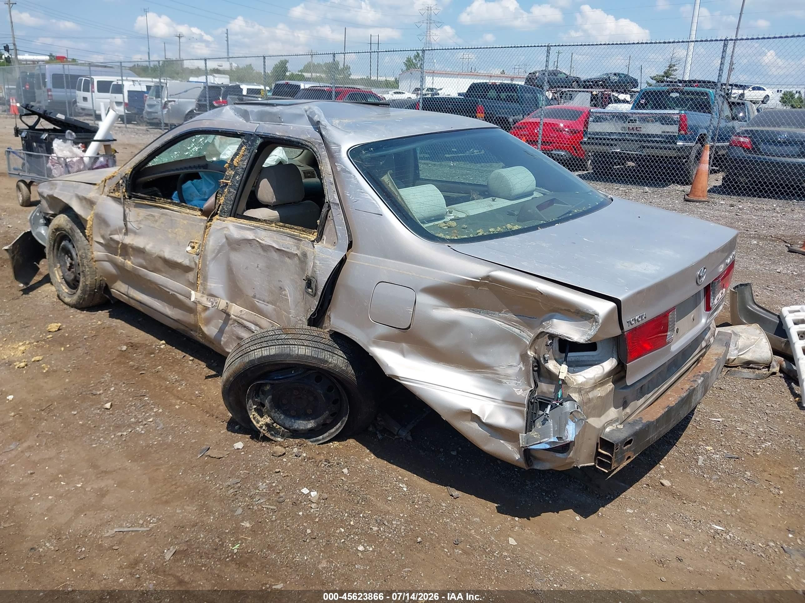 2001 Toyota Camry Ce Tan vin: 4T1BG22K51U871772