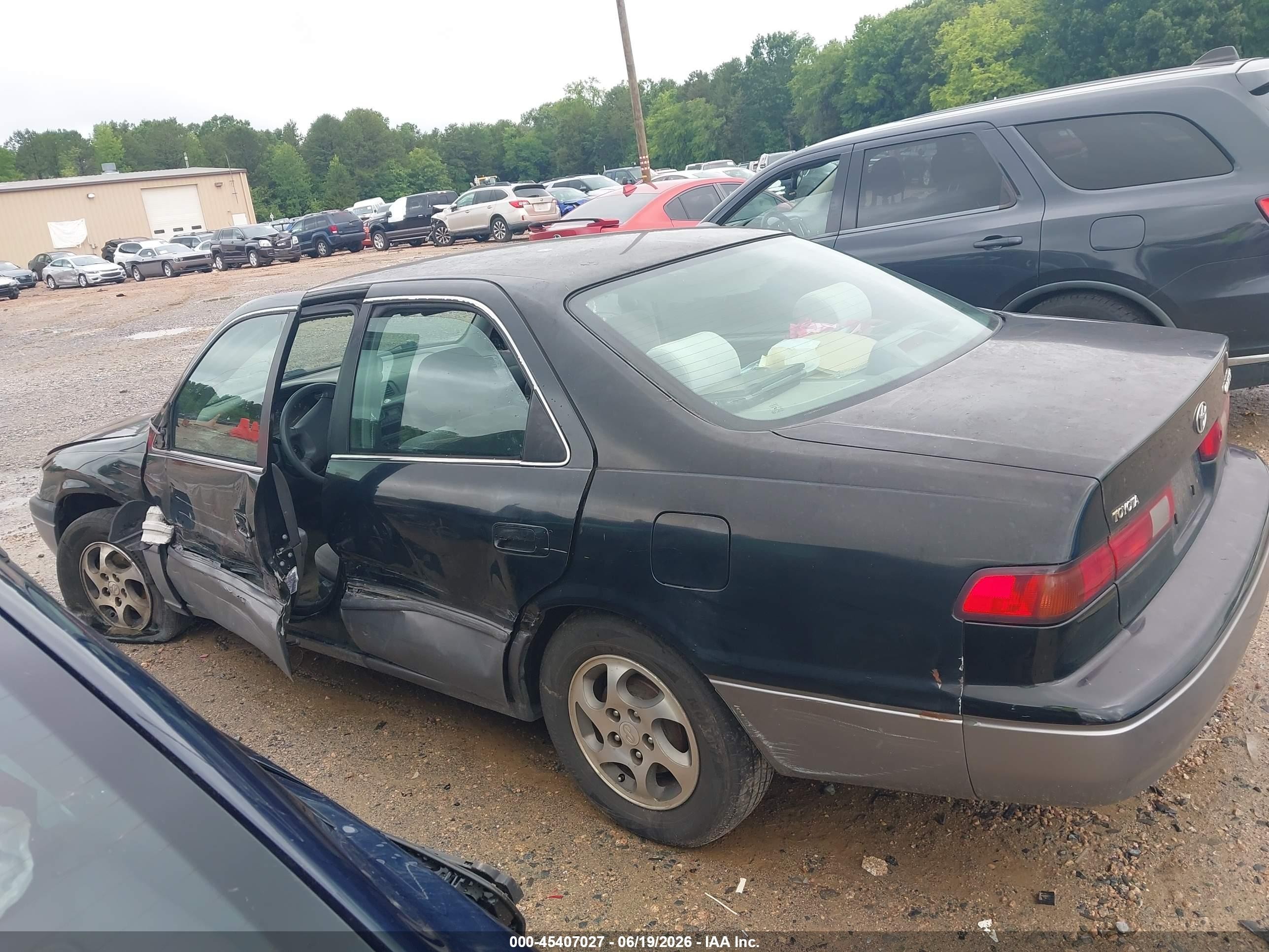 1997 Toyota Camry Le Black vin: 4T1BG22K5VU170719