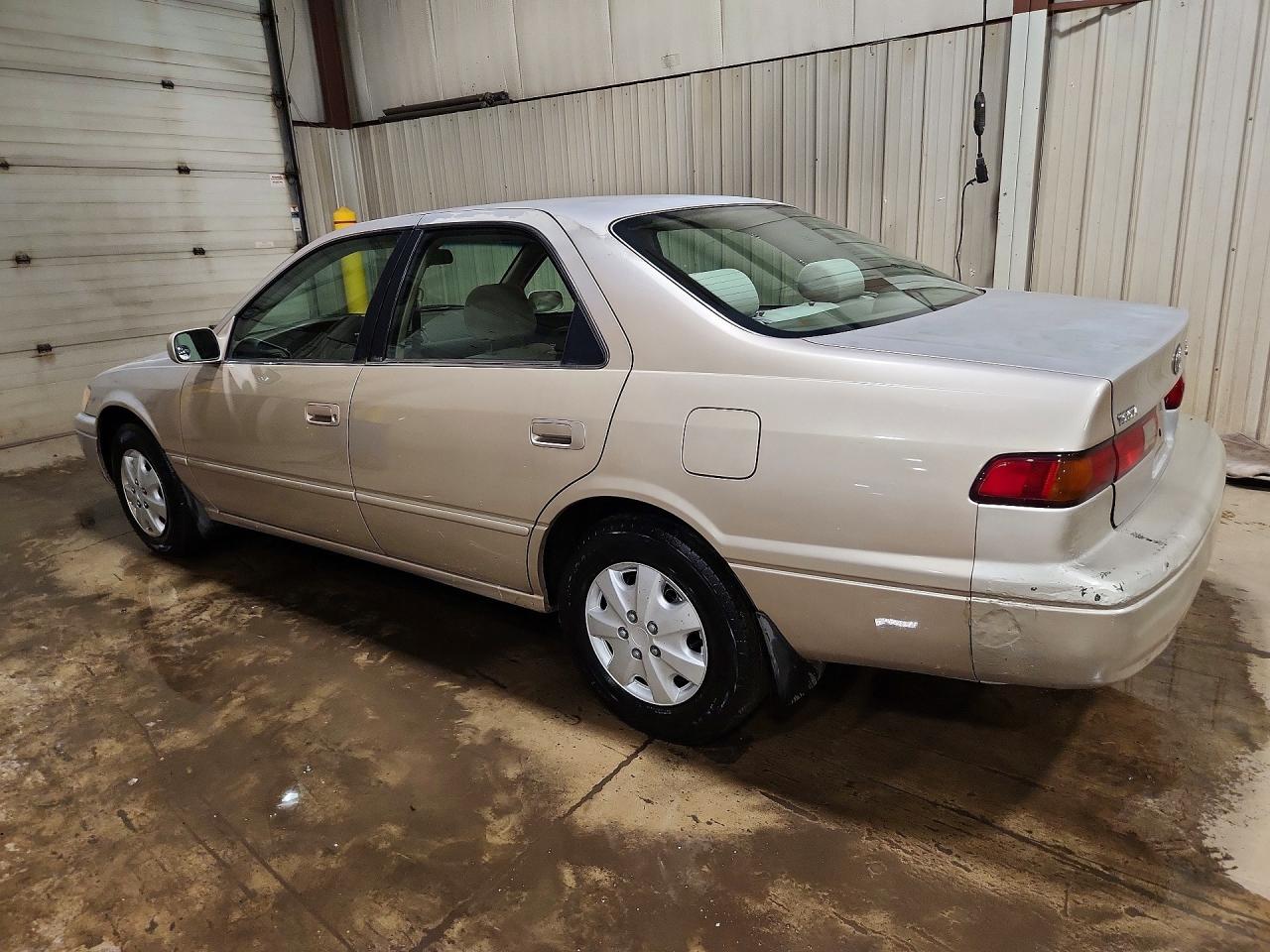 1998 Toyota Camry Le Beige vin: 4T1BG22K5WU206989