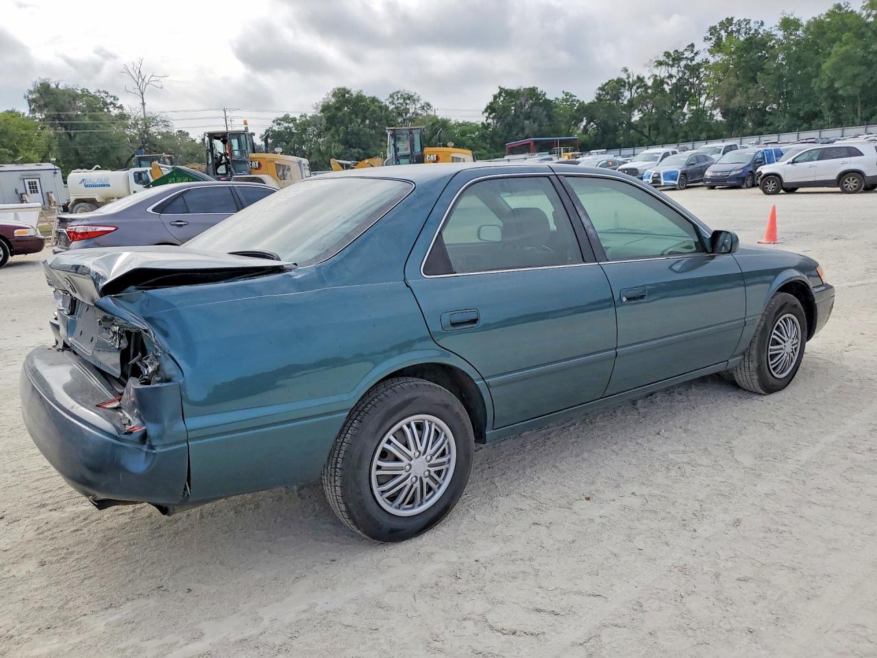 1998 Toyota Camry Le Зеленый vin: 4T1BG22K5WU253245