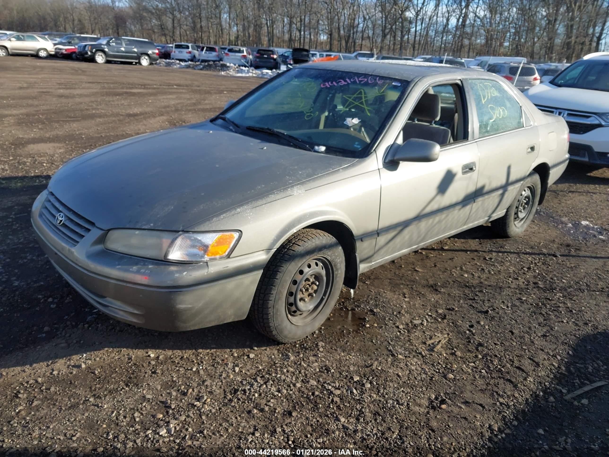 1999 Toyota Camry Le Champagne vin: 4T1BG22K5XU919666