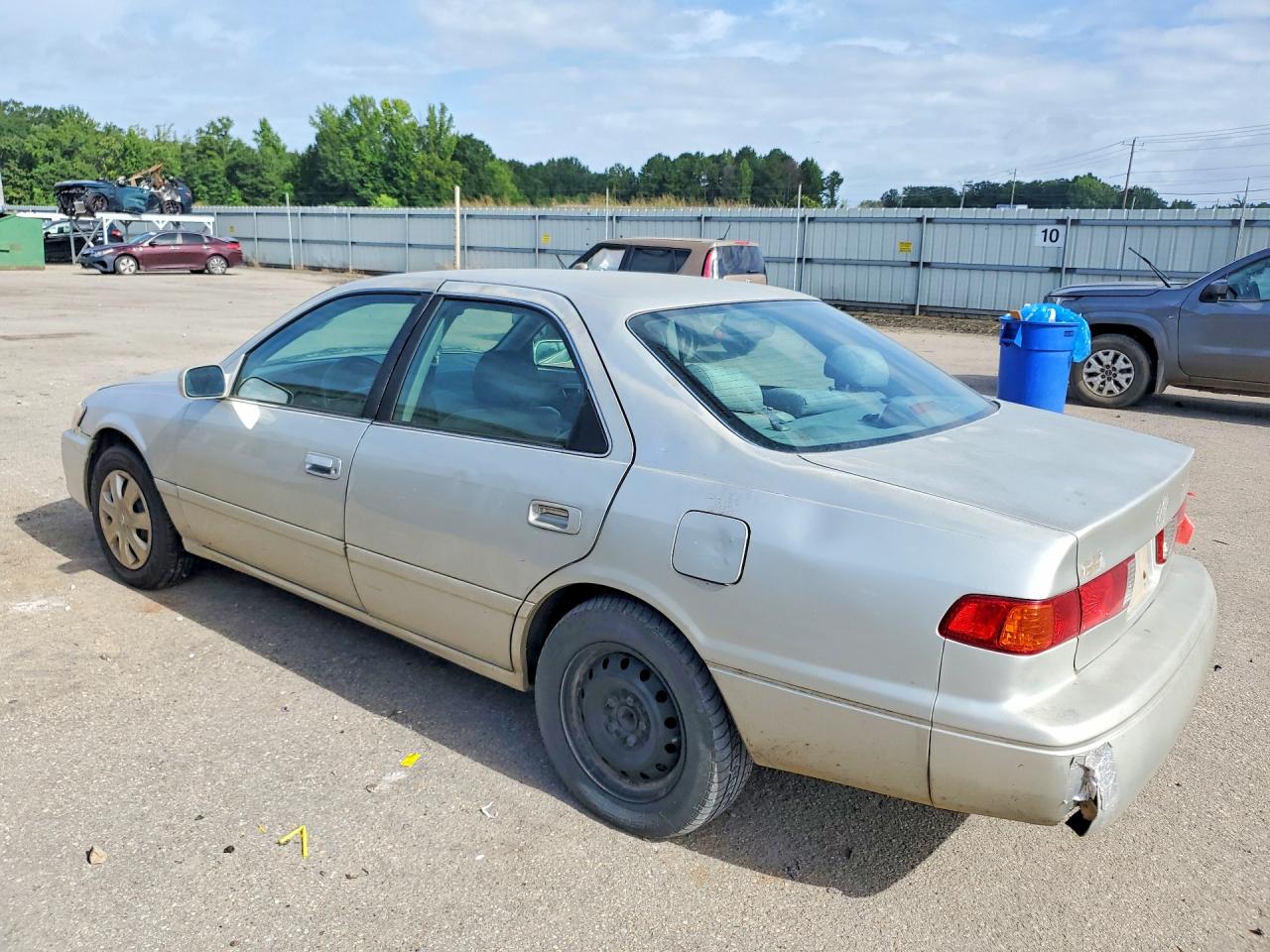 2000 Toyota Camry Le Серебряный vin: 4T1BG22K5YU007265
