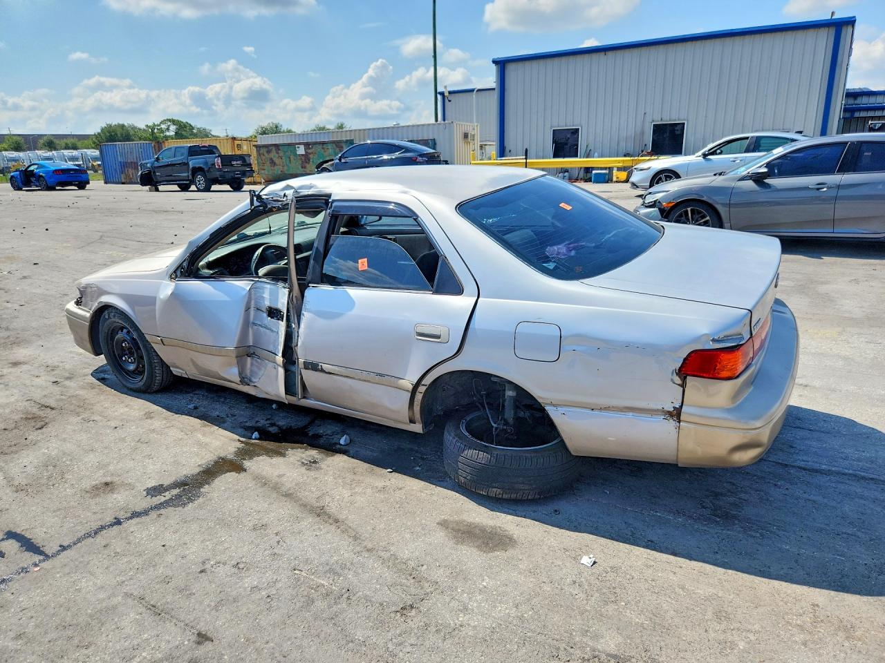 2001 Toyota Camry Le Silver vin: 4T1BG22K61U058084