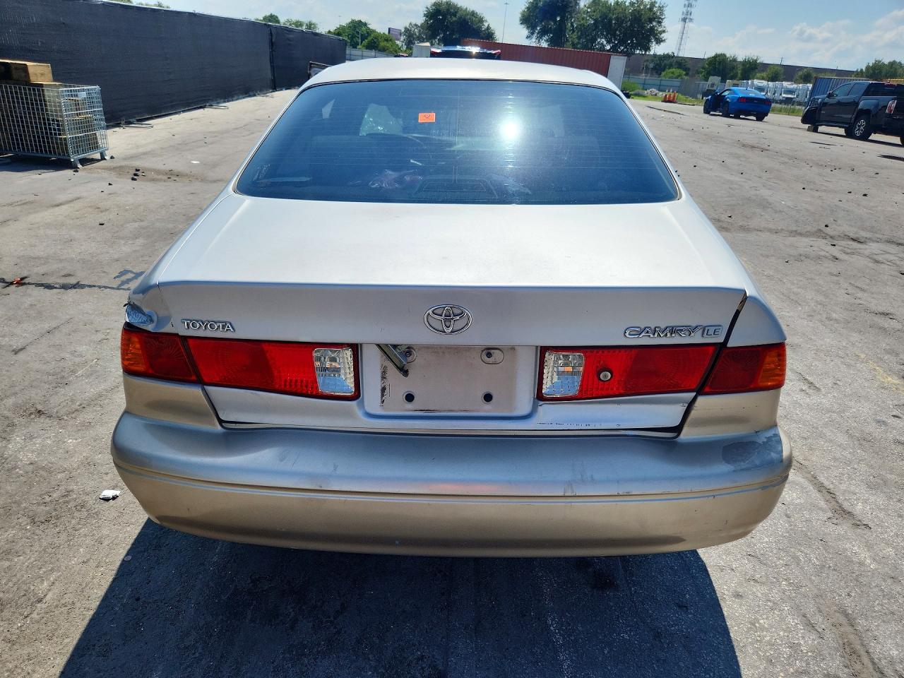 2001 Toyota Camry Le Silver vin: 4T1BG22K61U058084
