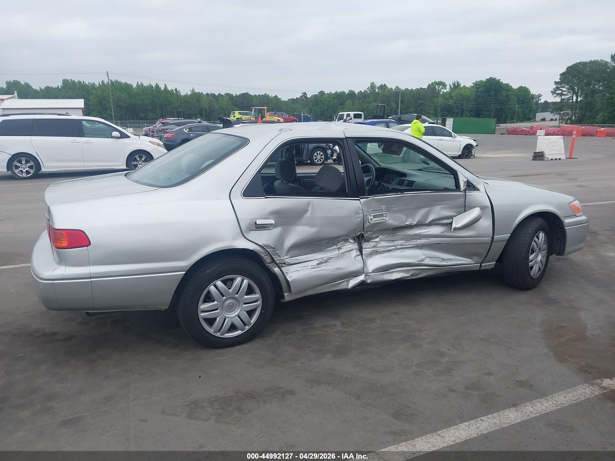 2001 Toyota Camry Ce/le/xle Silver vin: 4T1BG22K61U074589