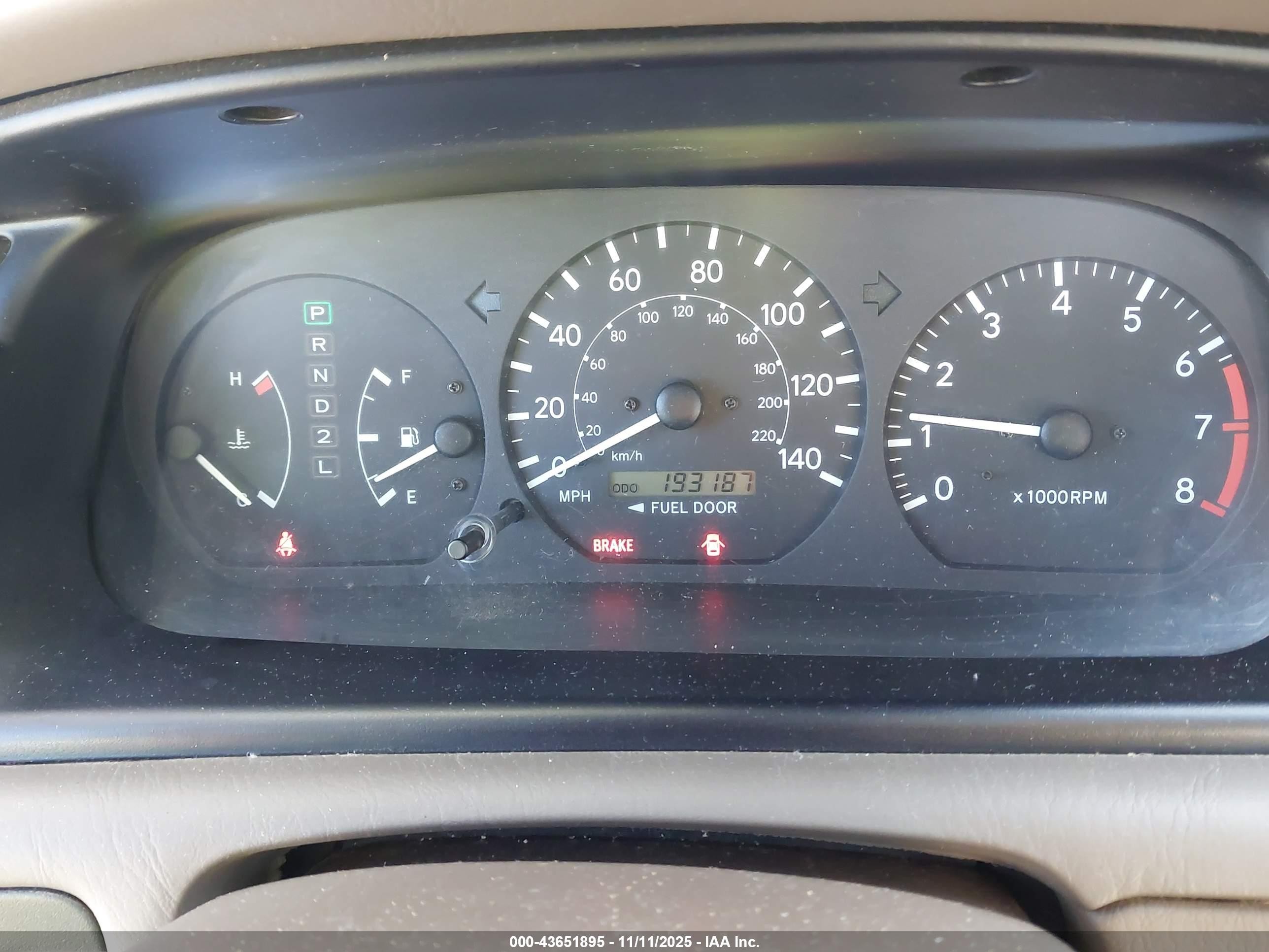 2001 Toyota Camry Le Gold vin: 4T1BG22K61U091604