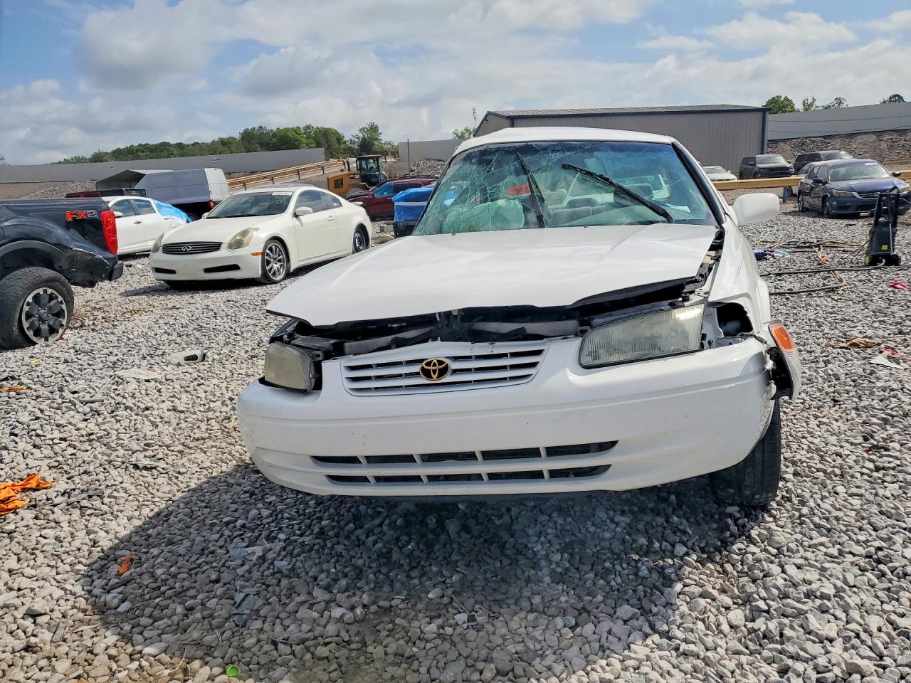 1998 Toyota Camry Ce/le/xle White vin: 4T1BG22K6WU295312