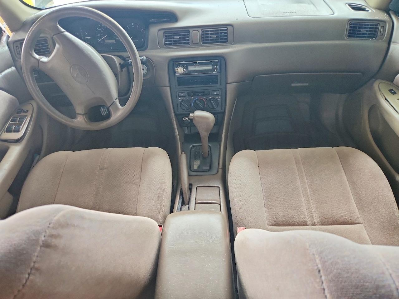 1999 Toyota Camry Tan vin: 4T1BG22K6XU905209