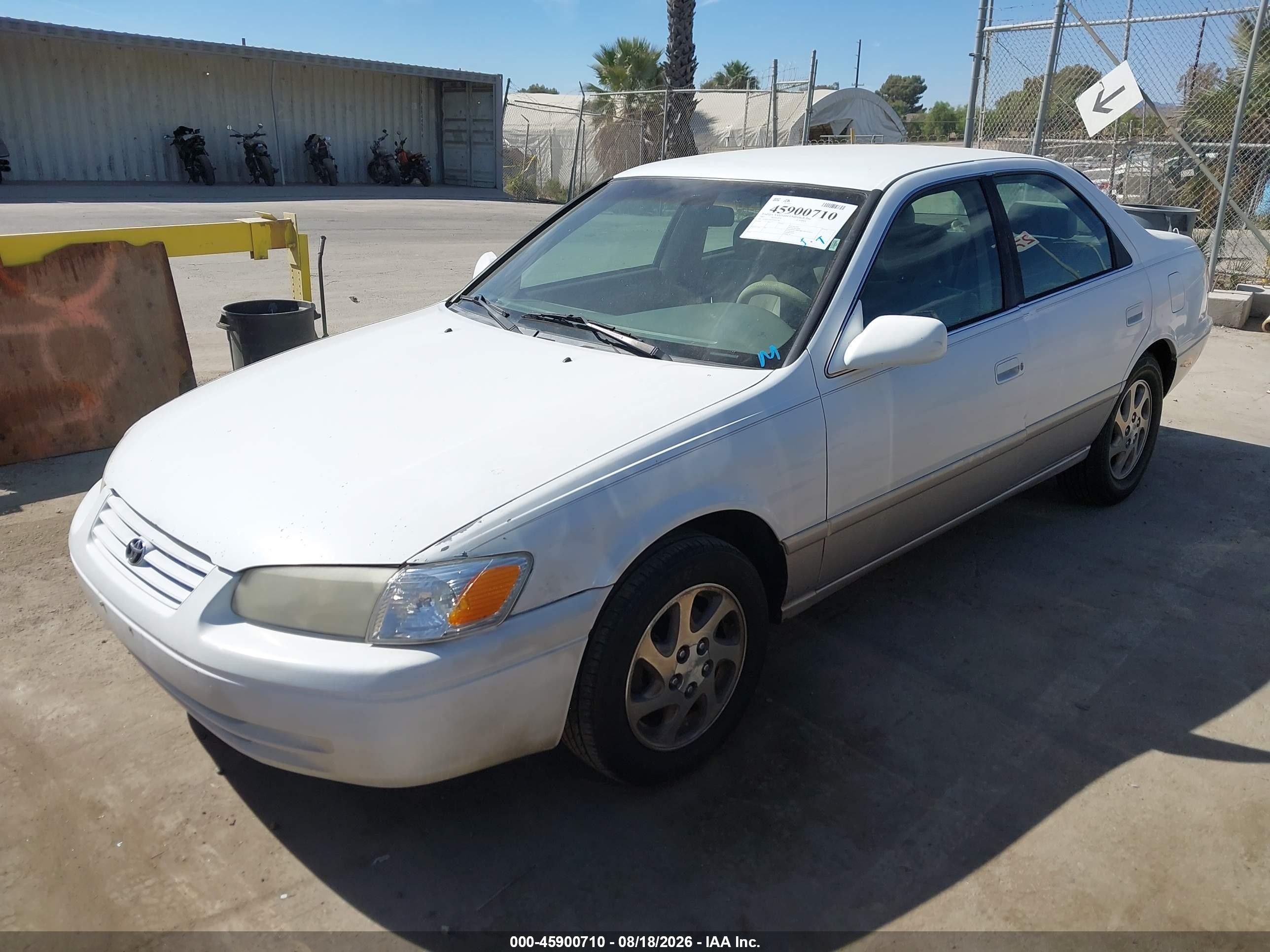 2001 Toyota Camry Le White vin: 4T1BG22K71U816756