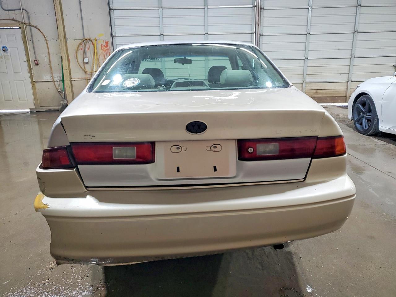 1997 Toyota Camry Le Beige vin: 4T1BG22K7VU053305