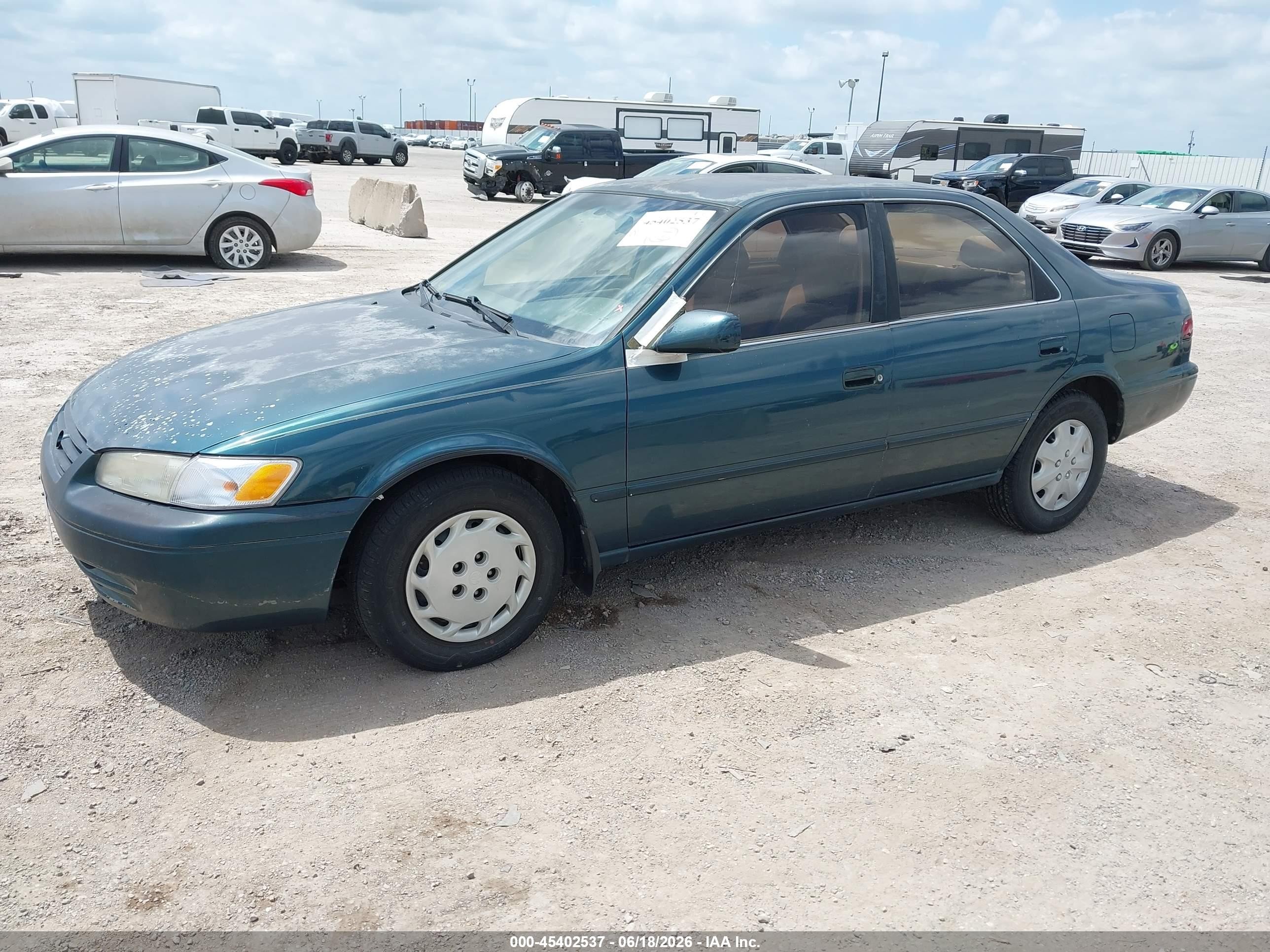1997 Toyota Camry Le Green vin: 4T1BG22K7VU773106