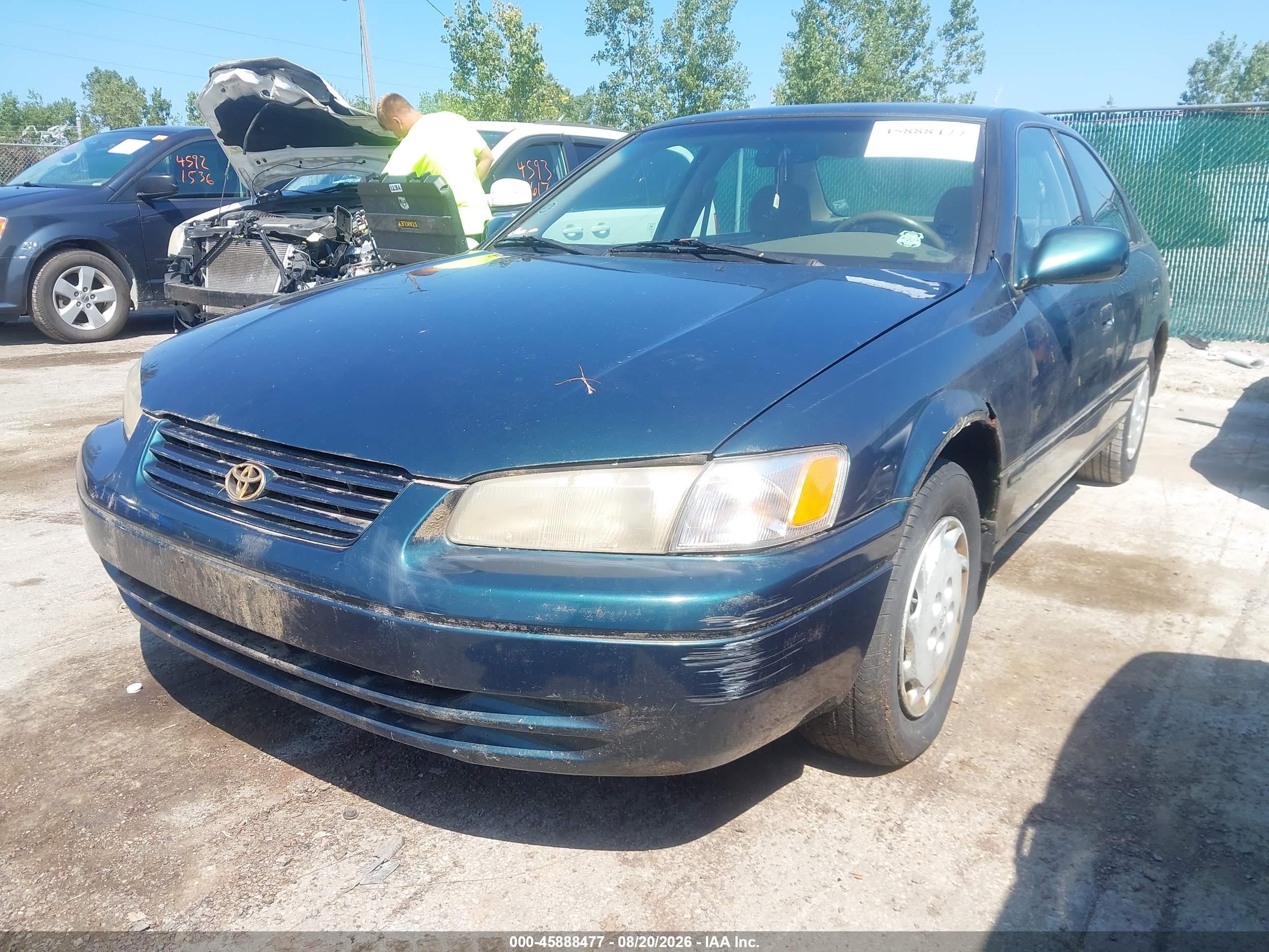 1997 Toyota Camry Le Green vin: 4T1BG22K7VU795235