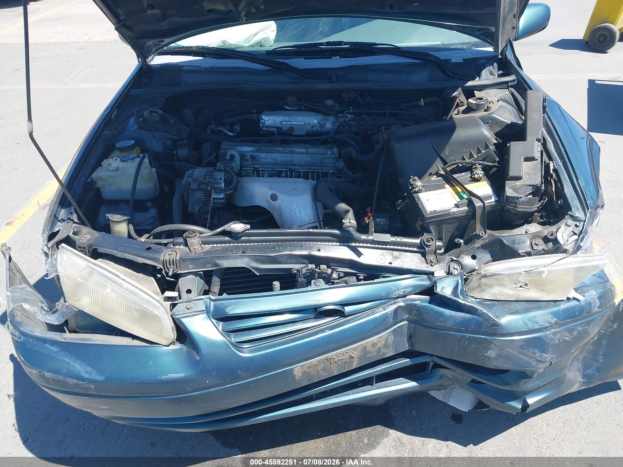 1998 Toyota Camry Ce Green vin: 4T1BG22K7WU857363
