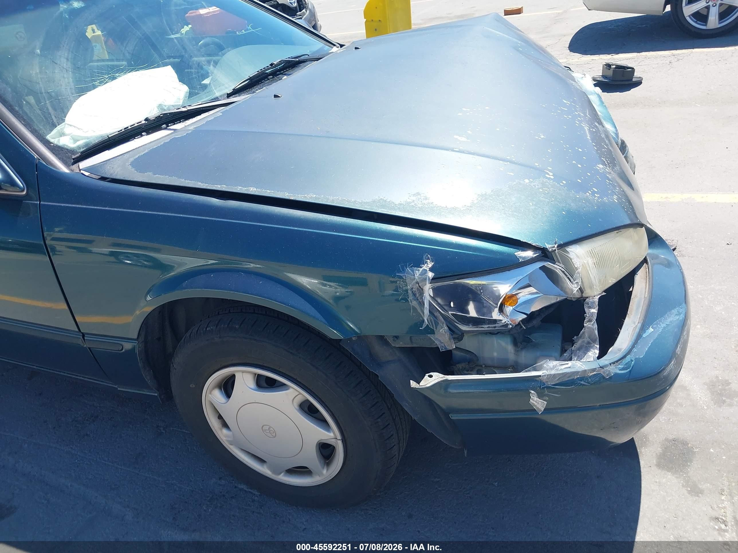 1998 Toyota Camry Ce Green vin: 4T1BG22K7WU857363