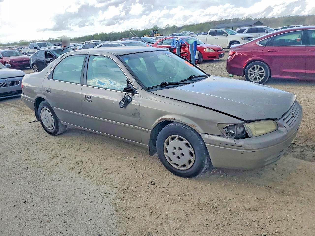 1999 Toyota Camry Le Tan vin: 4T1BG22K7XU507667