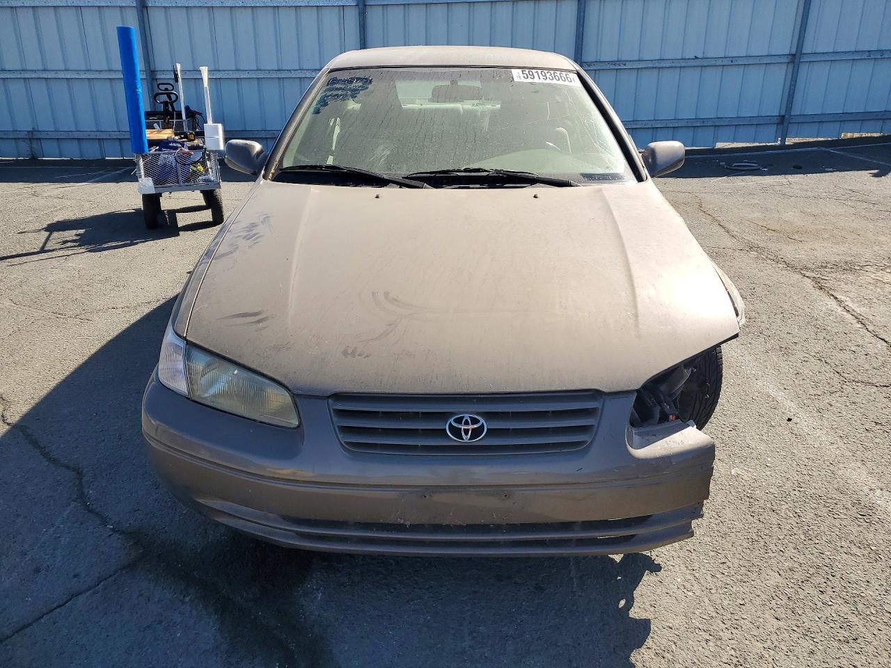 1999 Toyota Camry Le Tan vin: 4T1BG22K7XU869630