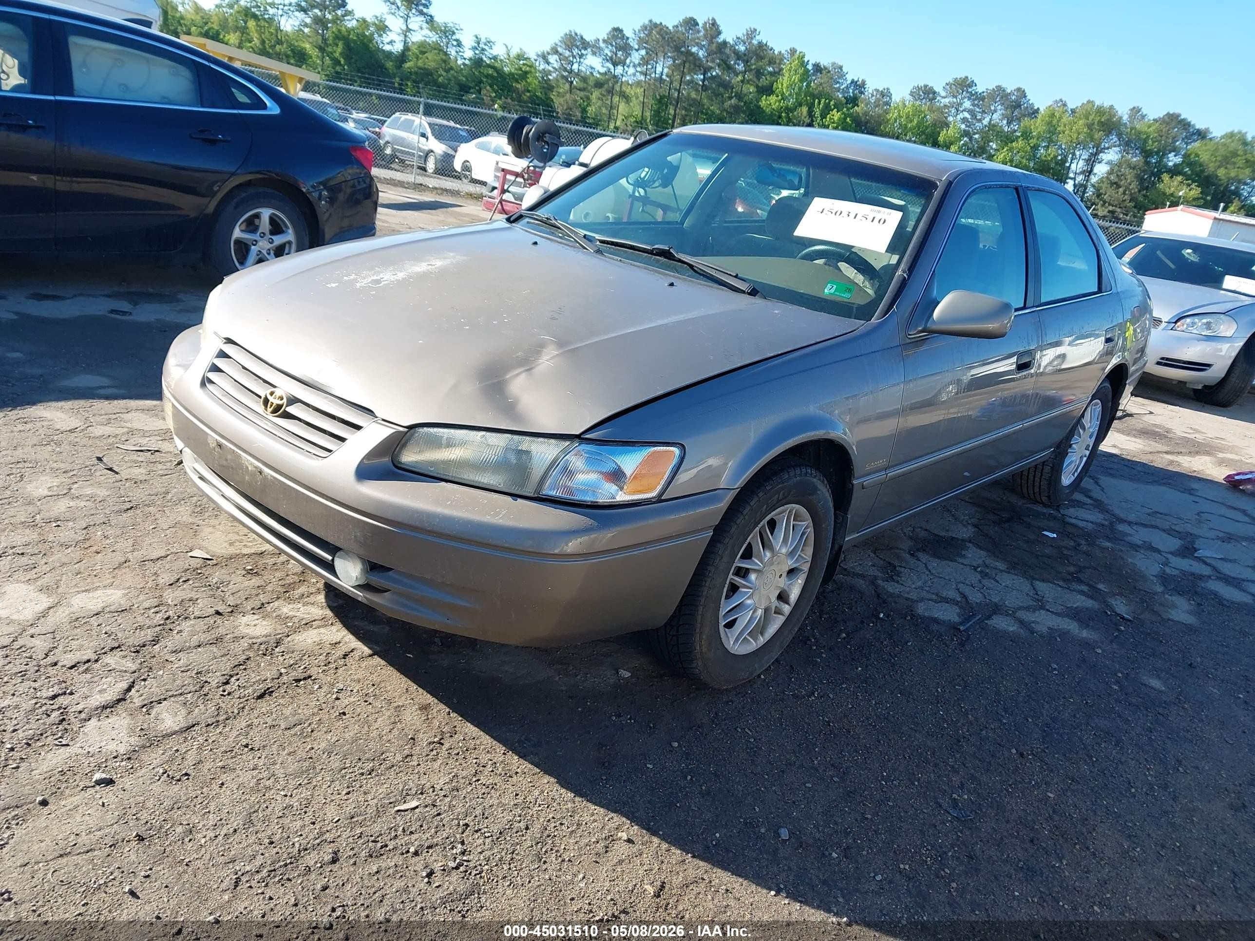 1999 Toyota Camry Le Коричневый vin: 4T1BG22K7XU872852