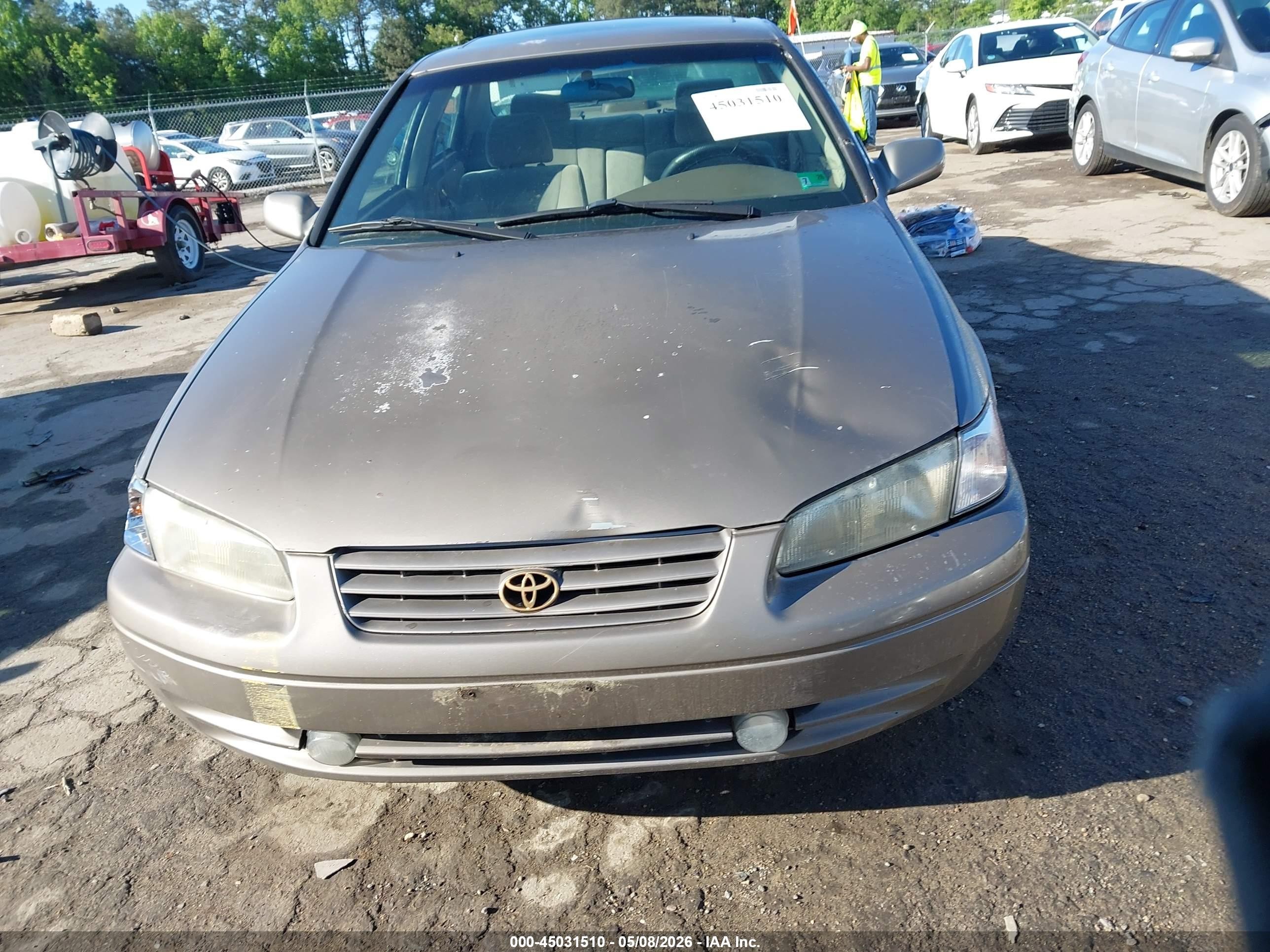 1999 Toyota Camry Le Коричневый vin: 4T1BG22K7XU872852