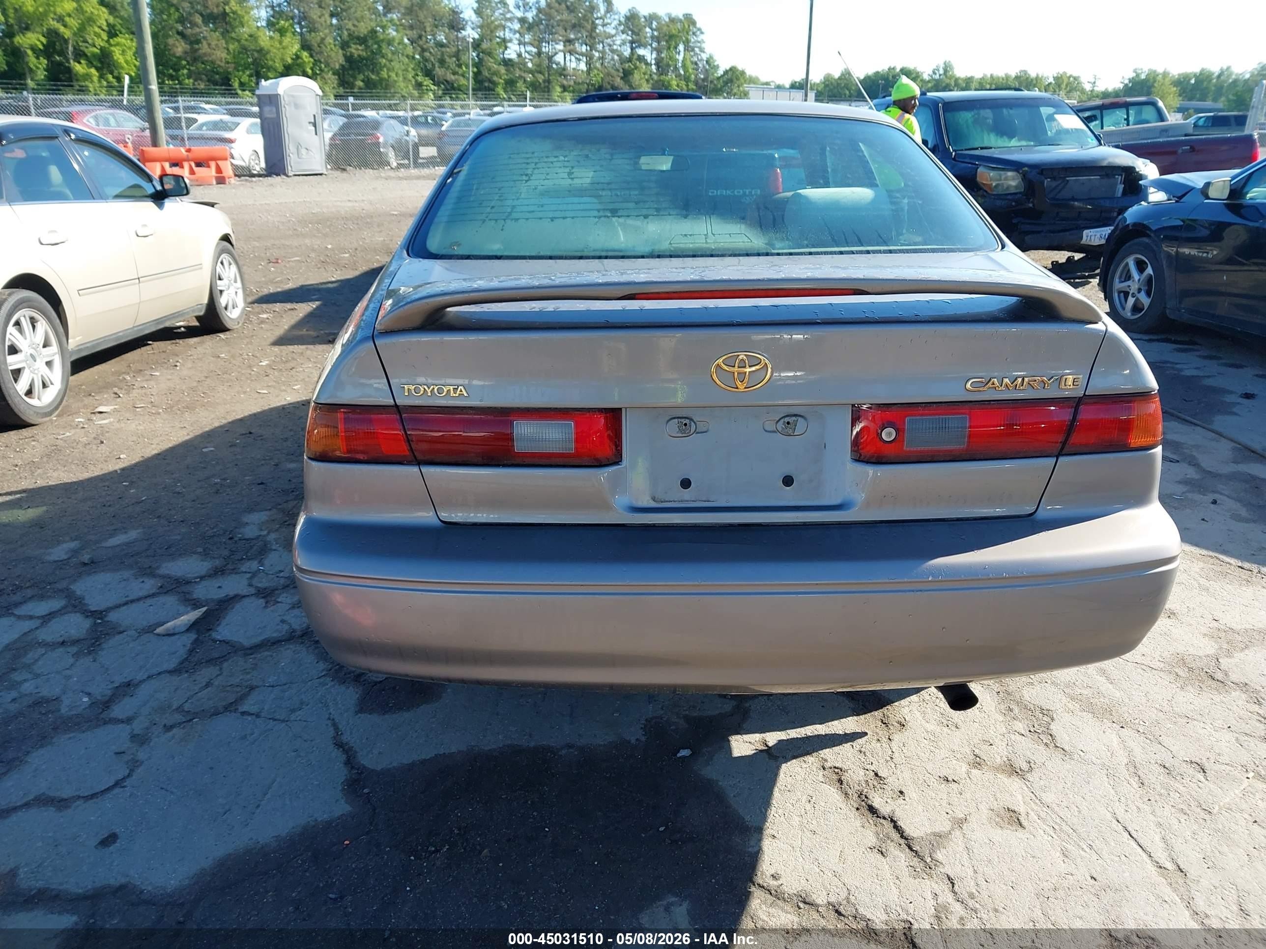 1999 Toyota Camry Le Коричневый vin: 4T1BG22K7XU872852