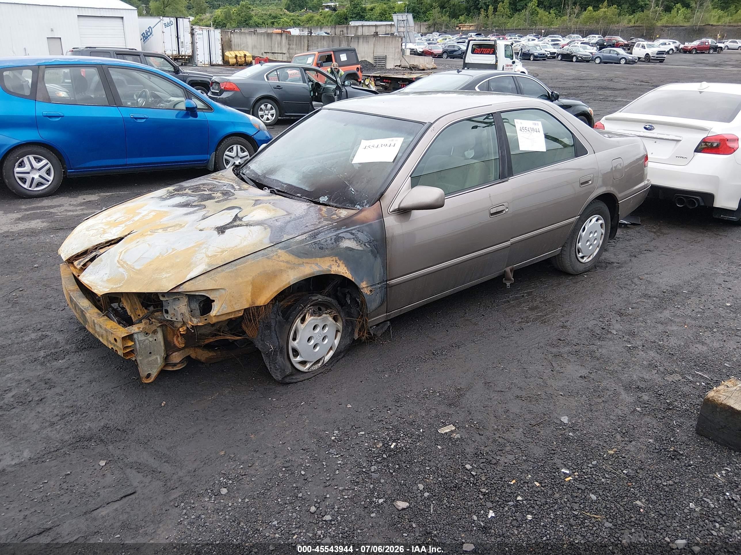 1999 Toyota Camry Le Beige vin: 4T1BG22K7XU885312