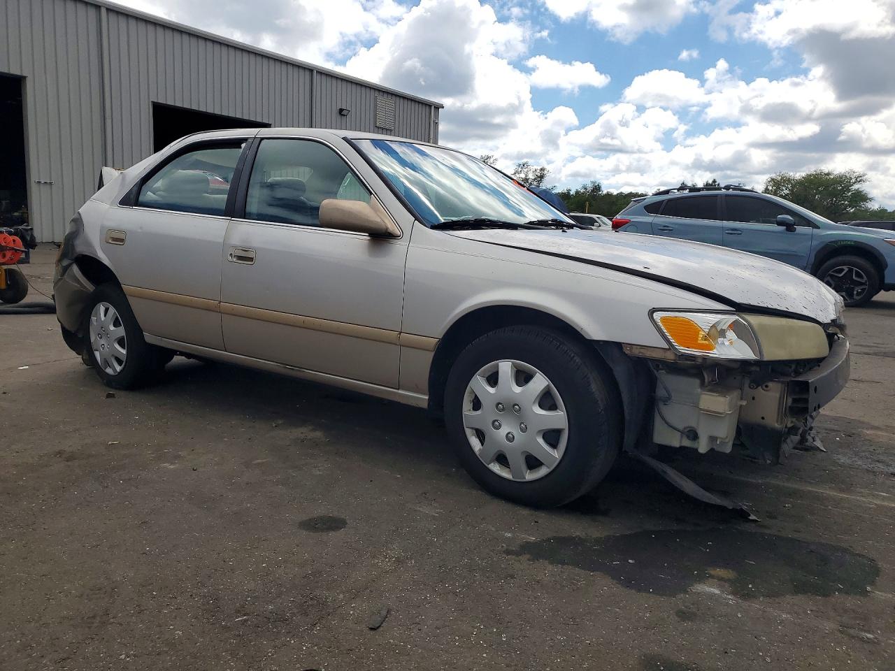 2000 Toyota Camry Le Бежевый vin: 4T1BG22K7YU005100