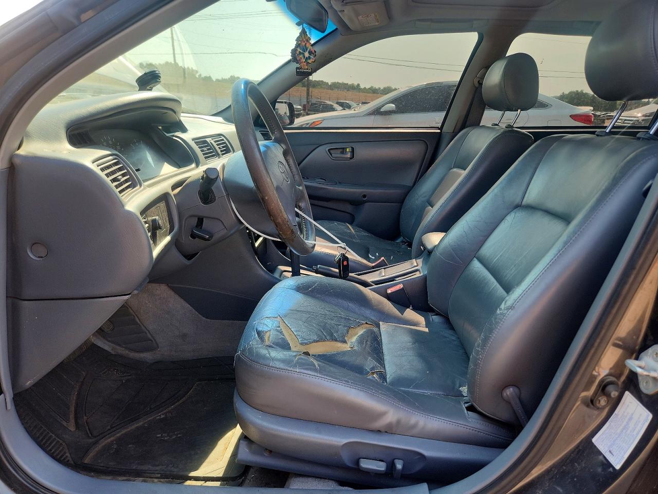 2000 Toyota Camry Le Gray vin: 4T1BG22K7YU968661