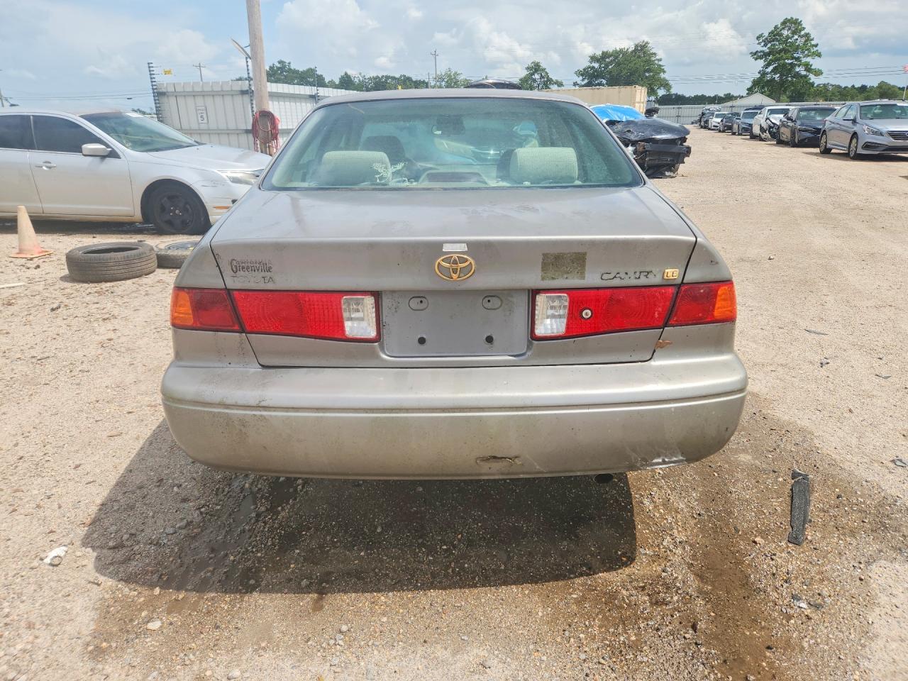 2001 Toyota Camry Le Beige vin: 4T1BG22K81U073797