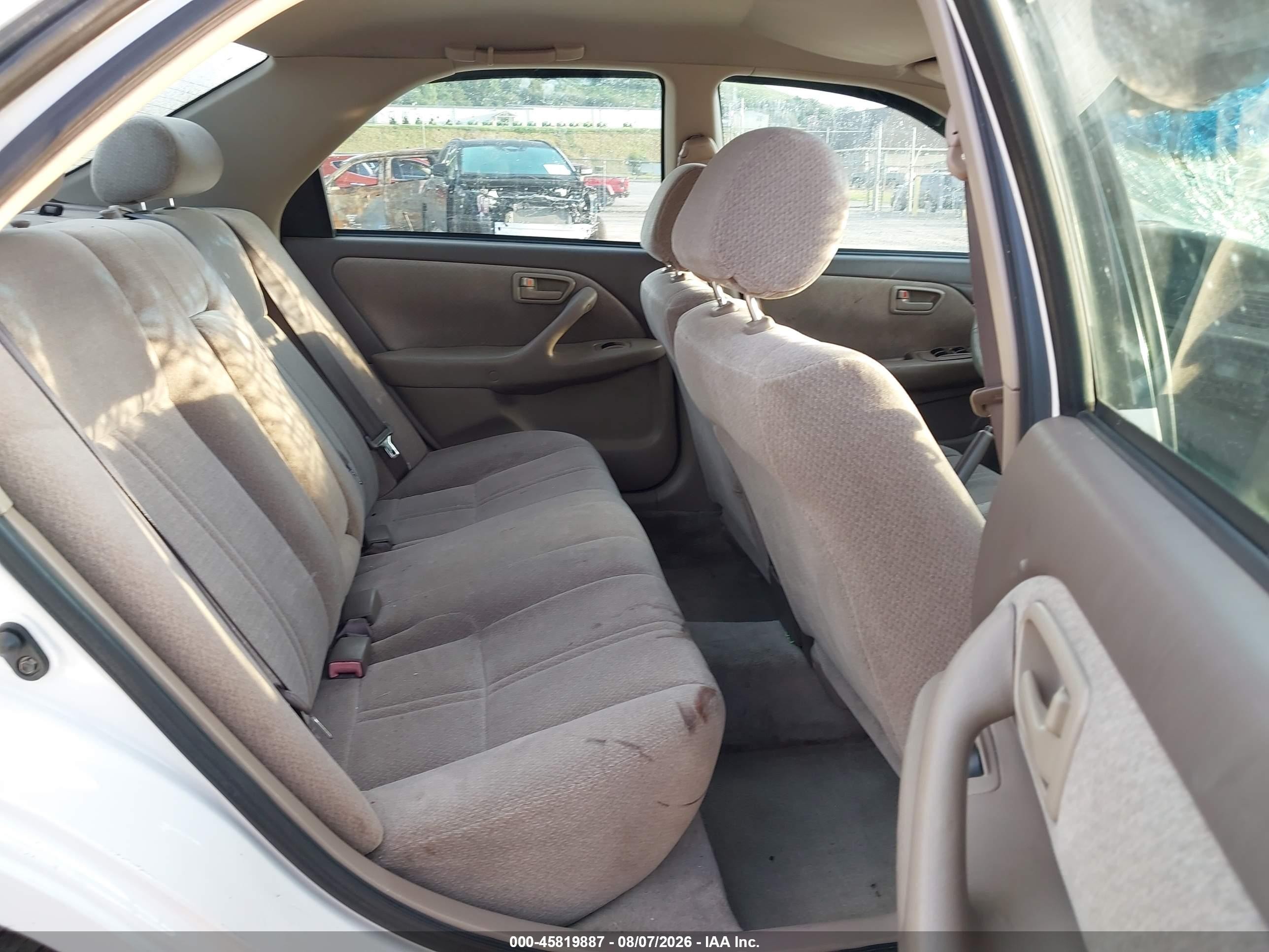 2001 Toyota Camry Le White vin: 4T1BG22K81U764540