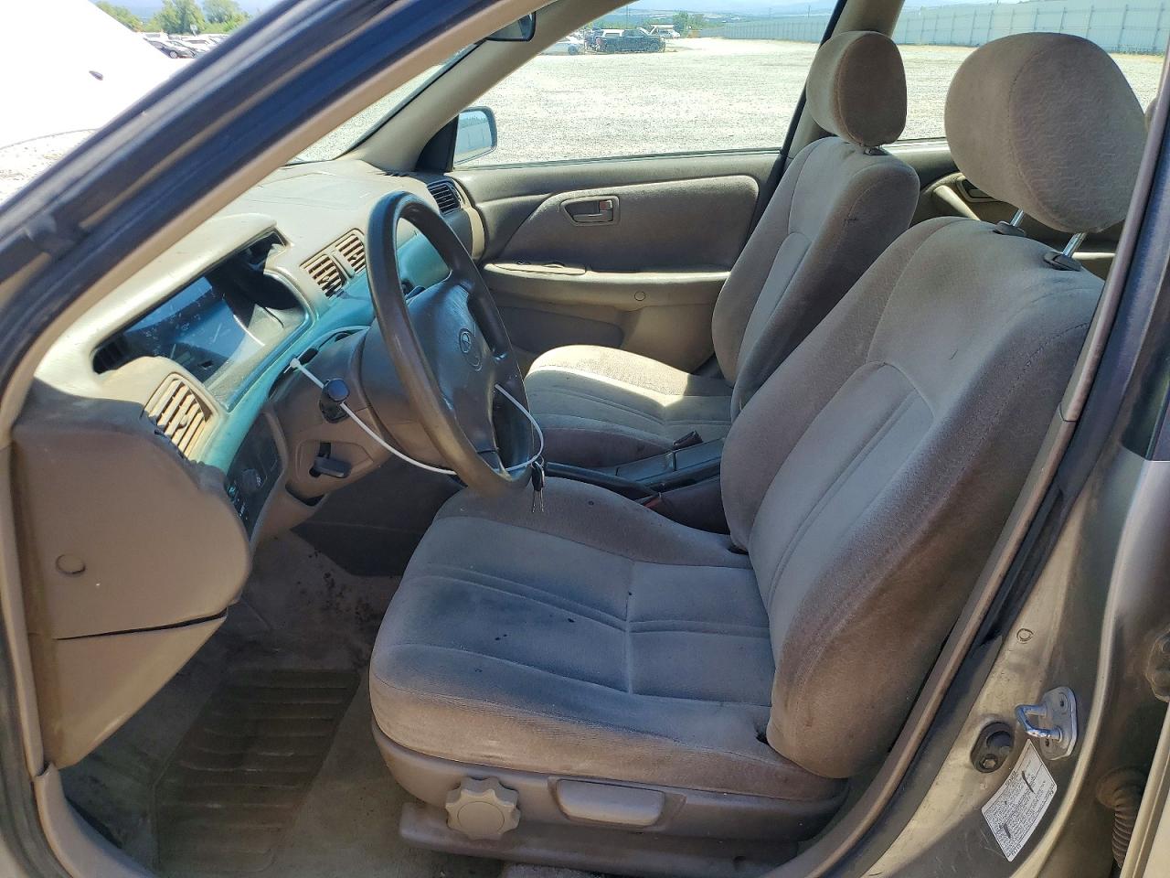 1997 Toyota Camry Le Silver vin: 4T1BG22K8VU018305