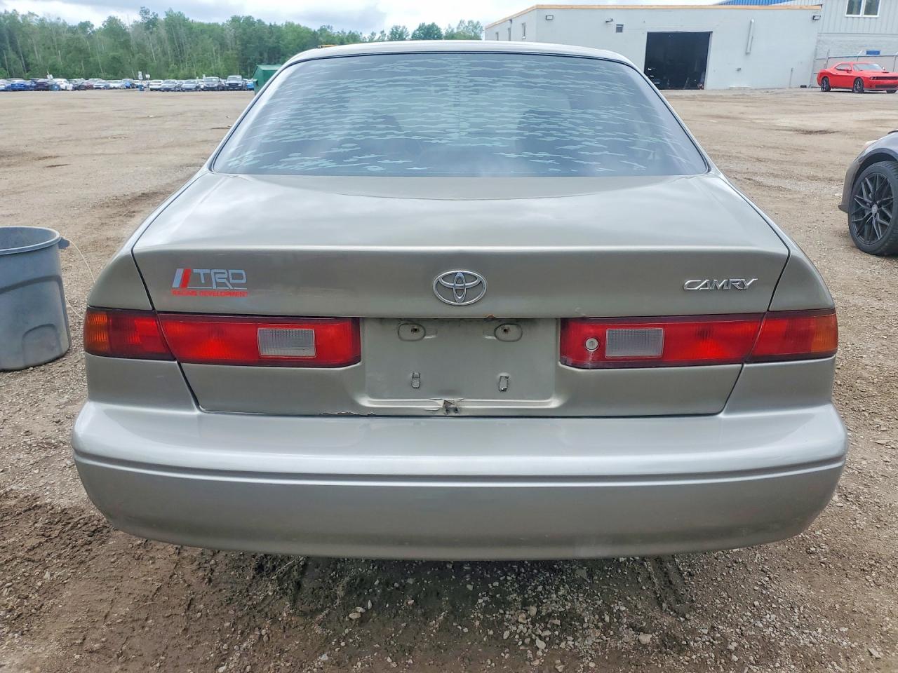 1997 Toyota Camry Ce Gold vin: 4T1BG22K8VU061946