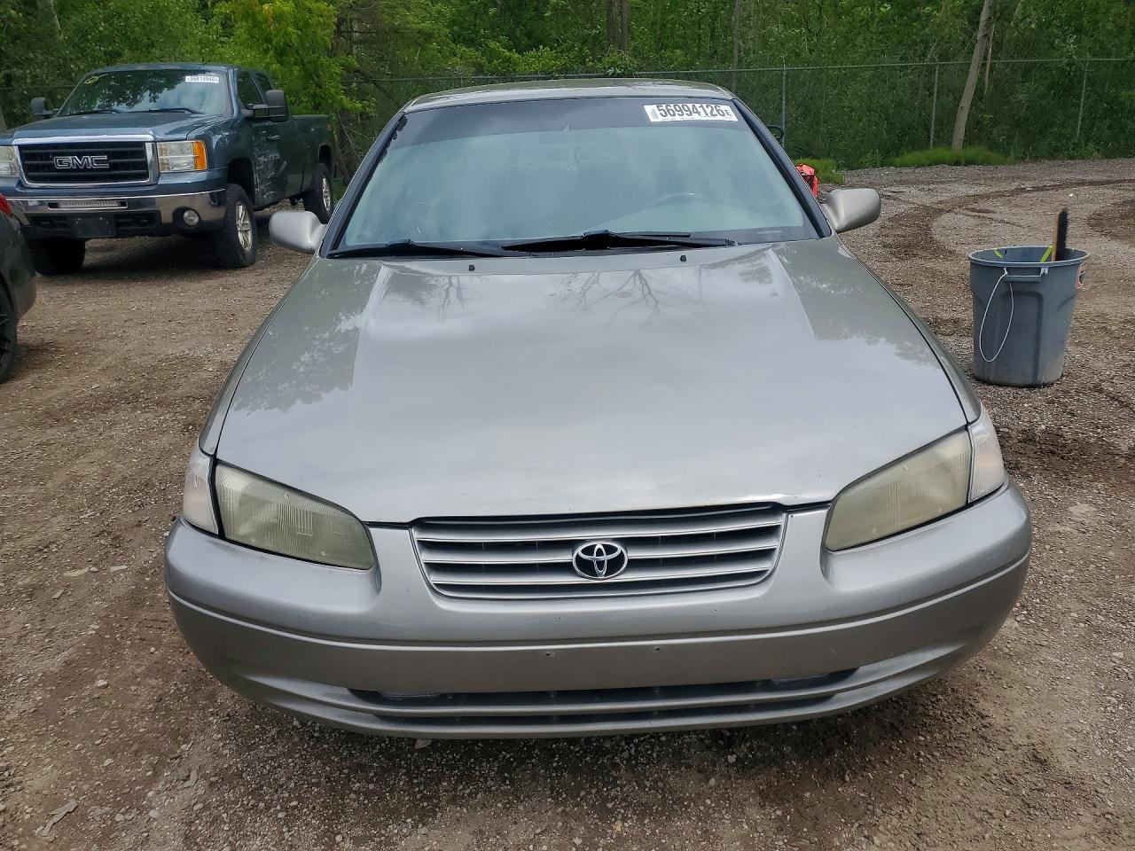 1997 Toyota Camry Ce Gold vin: 4T1BG22K8VU061946