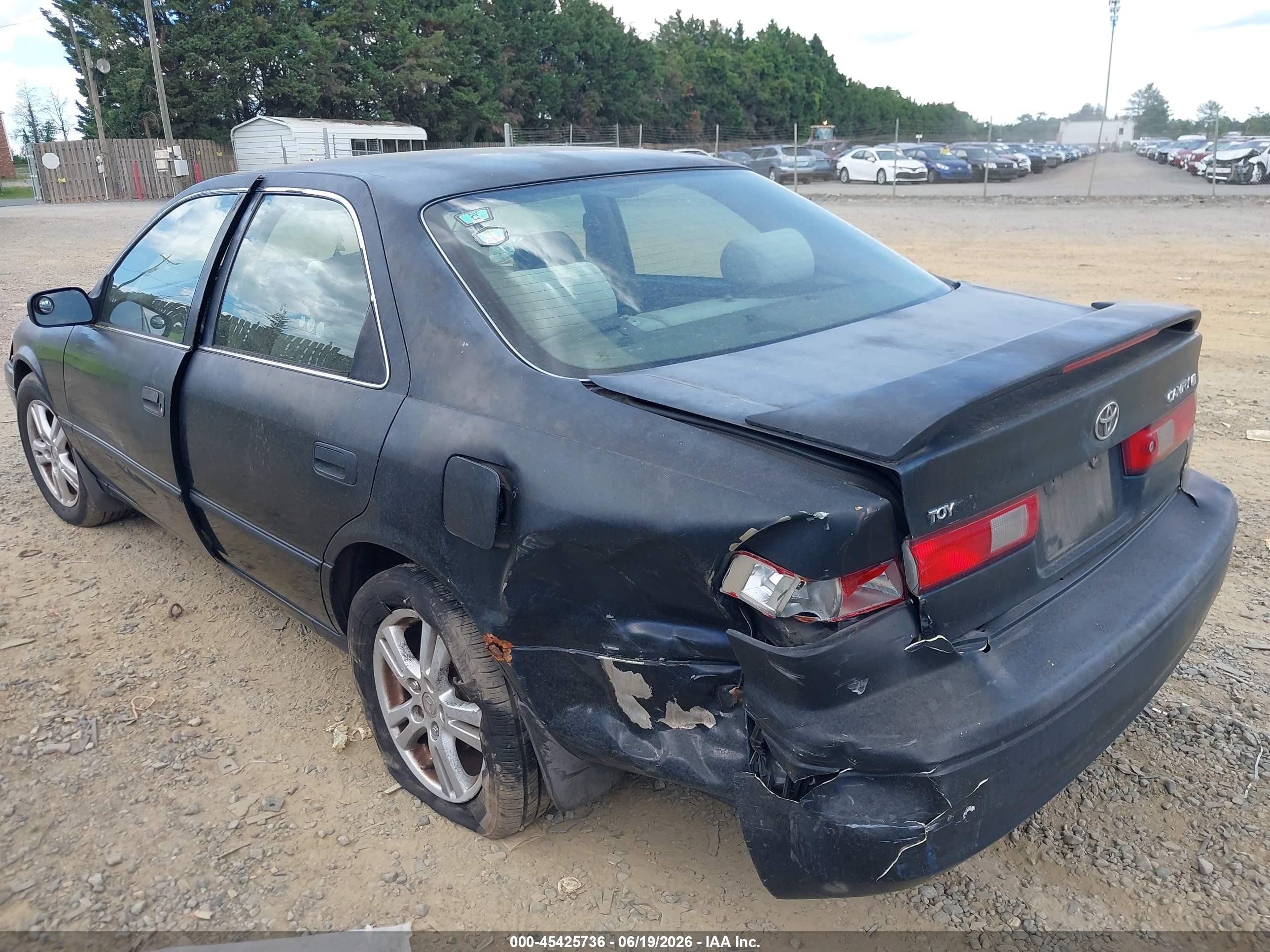 1997 Toyota Camry Le Green vin: 4T1BG22K8VU803391