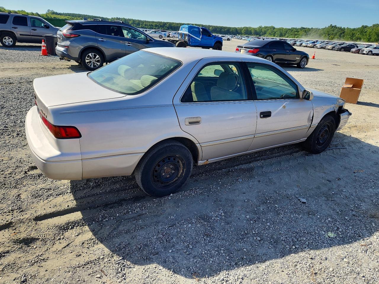 1999 Toyota Camry Ce Silver vin: 4T1BG22K8XU467907