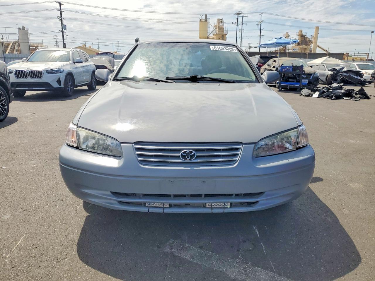 1999 Toyota Camry Le Gray vin: 4T1BG22K8XU519925