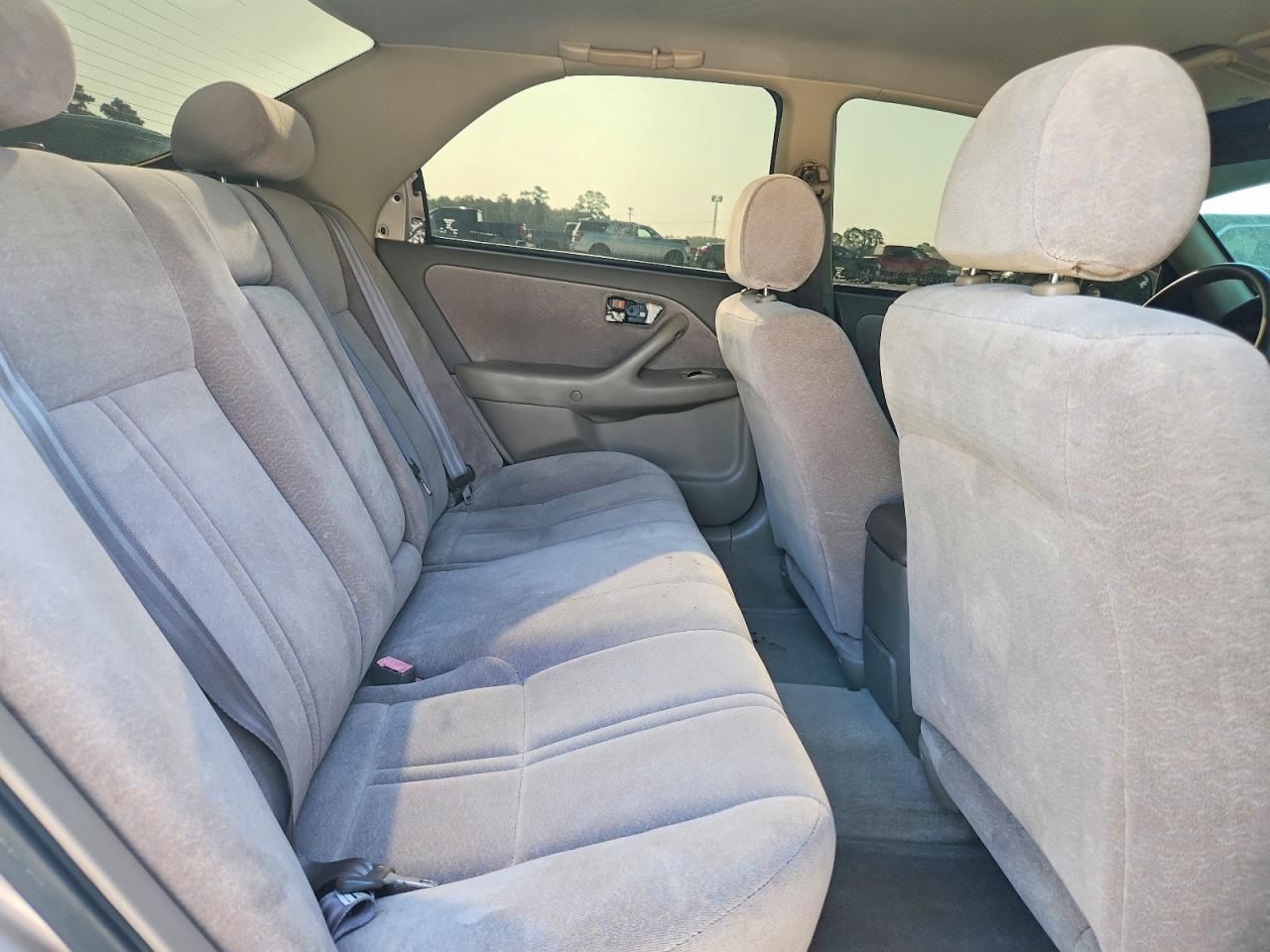 1999 Toyota Camry Le Серебряный vin: 4T1BG22K8XU545165