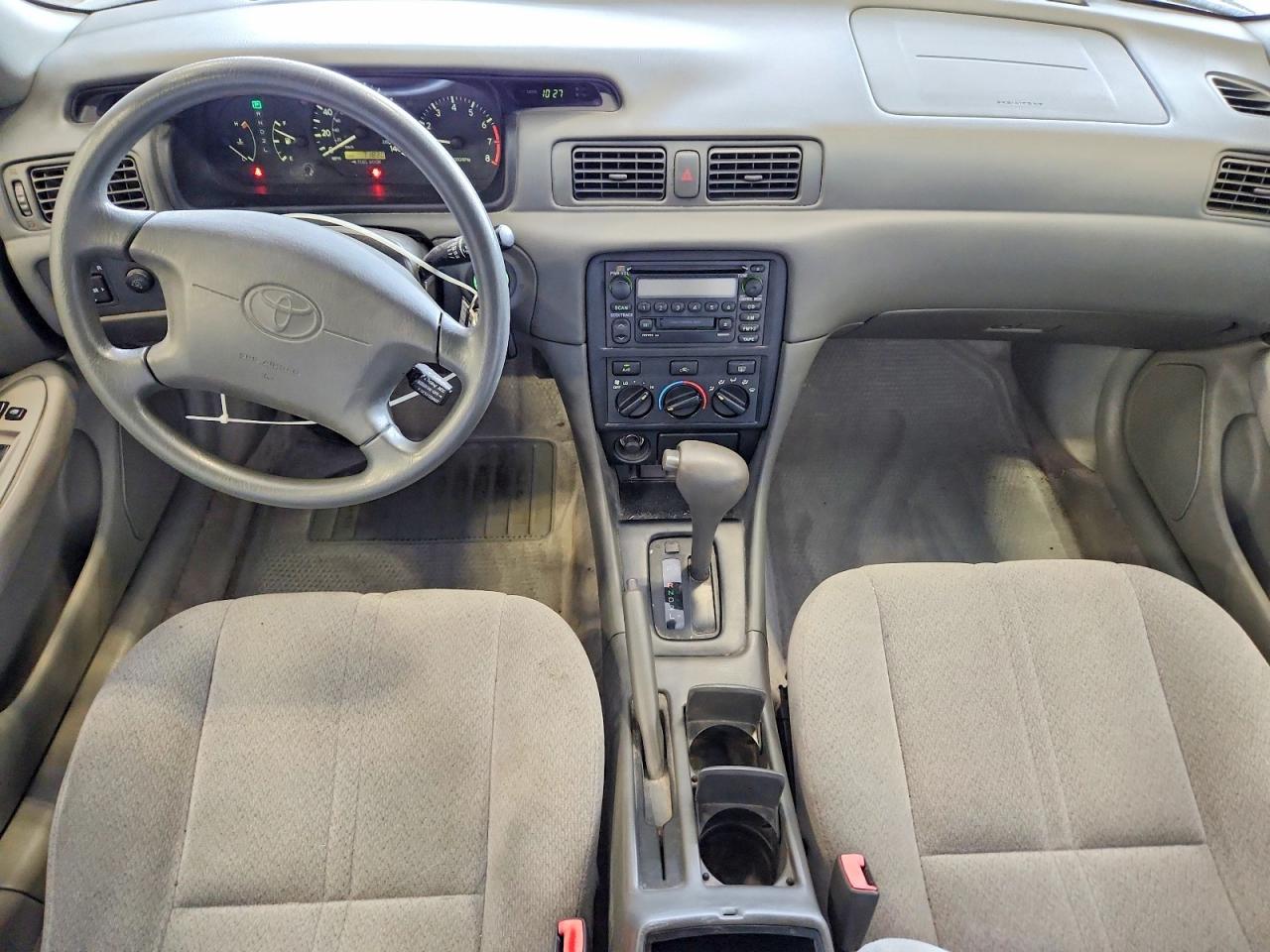 2001 Toyota Camry Le Tan vin: 4T1BG22K91U017917