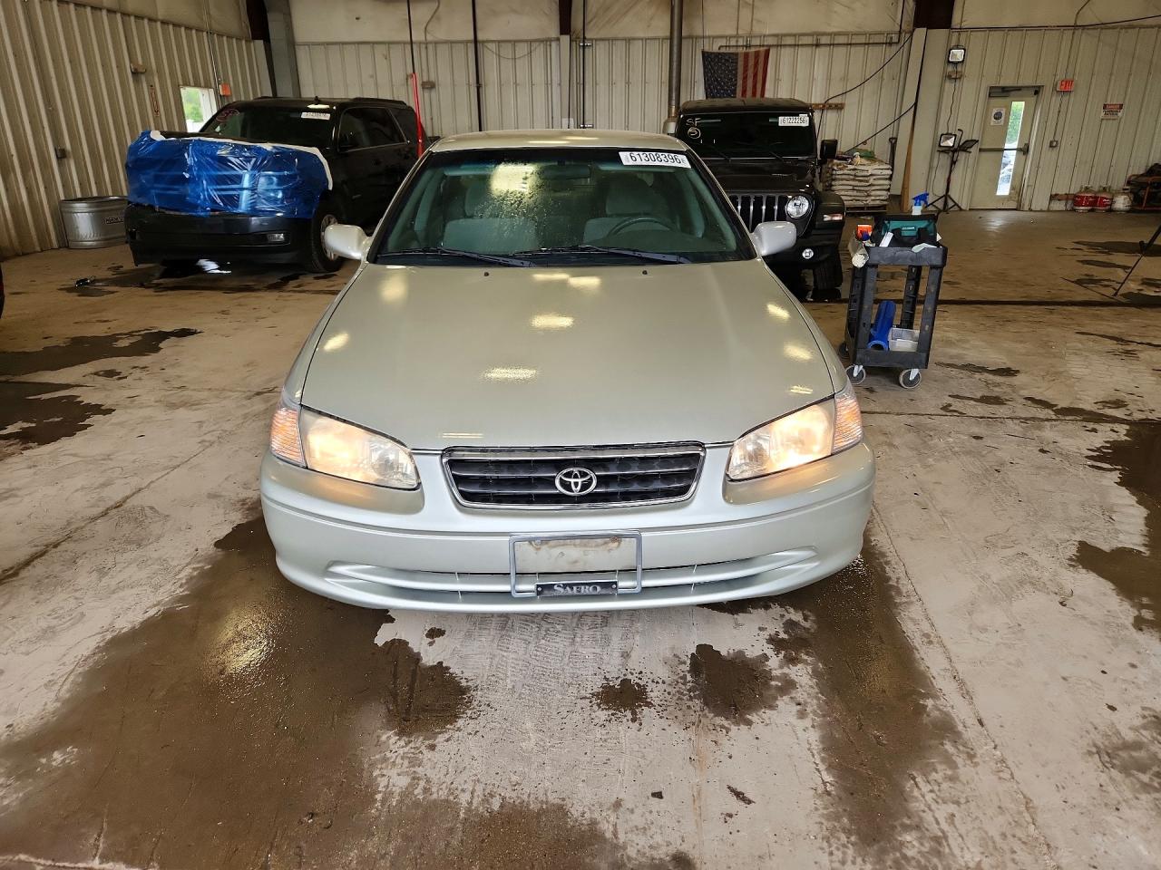 2001 Toyota Camry Le Tan vin: 4T1BG22K91U017917