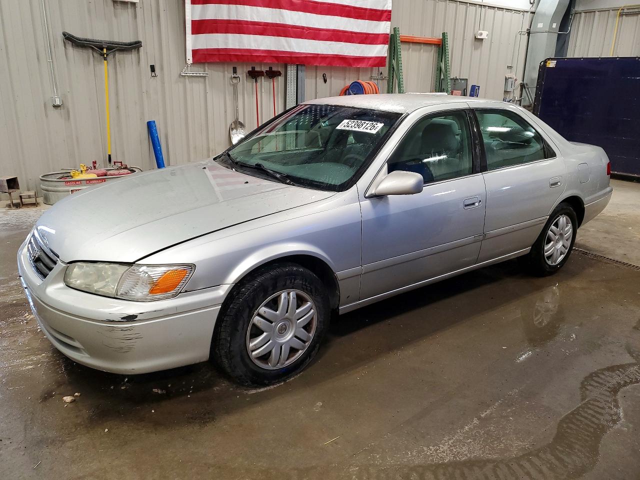 2001 Toyota Camry Le 4d Sedan Silver vin: 4T1BG22K91U862606