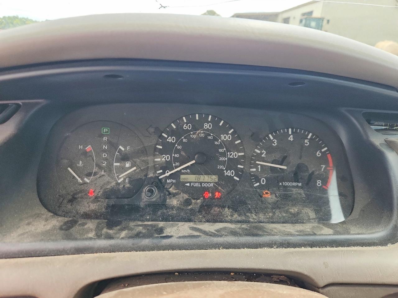 2001 Toyota Camry Le Gold vin: 4T1BG22K91U866218