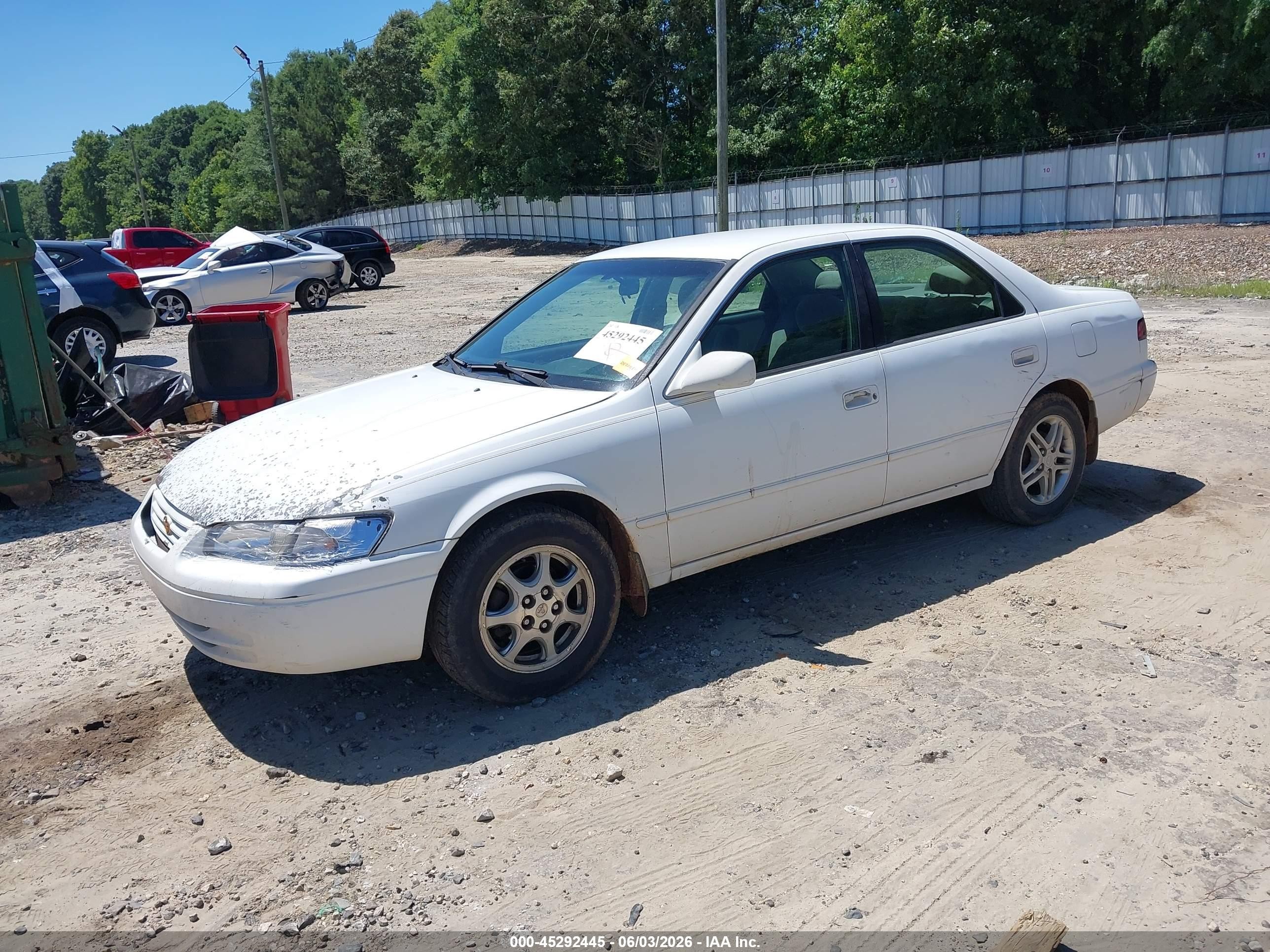 1997 Toyota Camry Le White vin: 4T1BG22K9VU788089