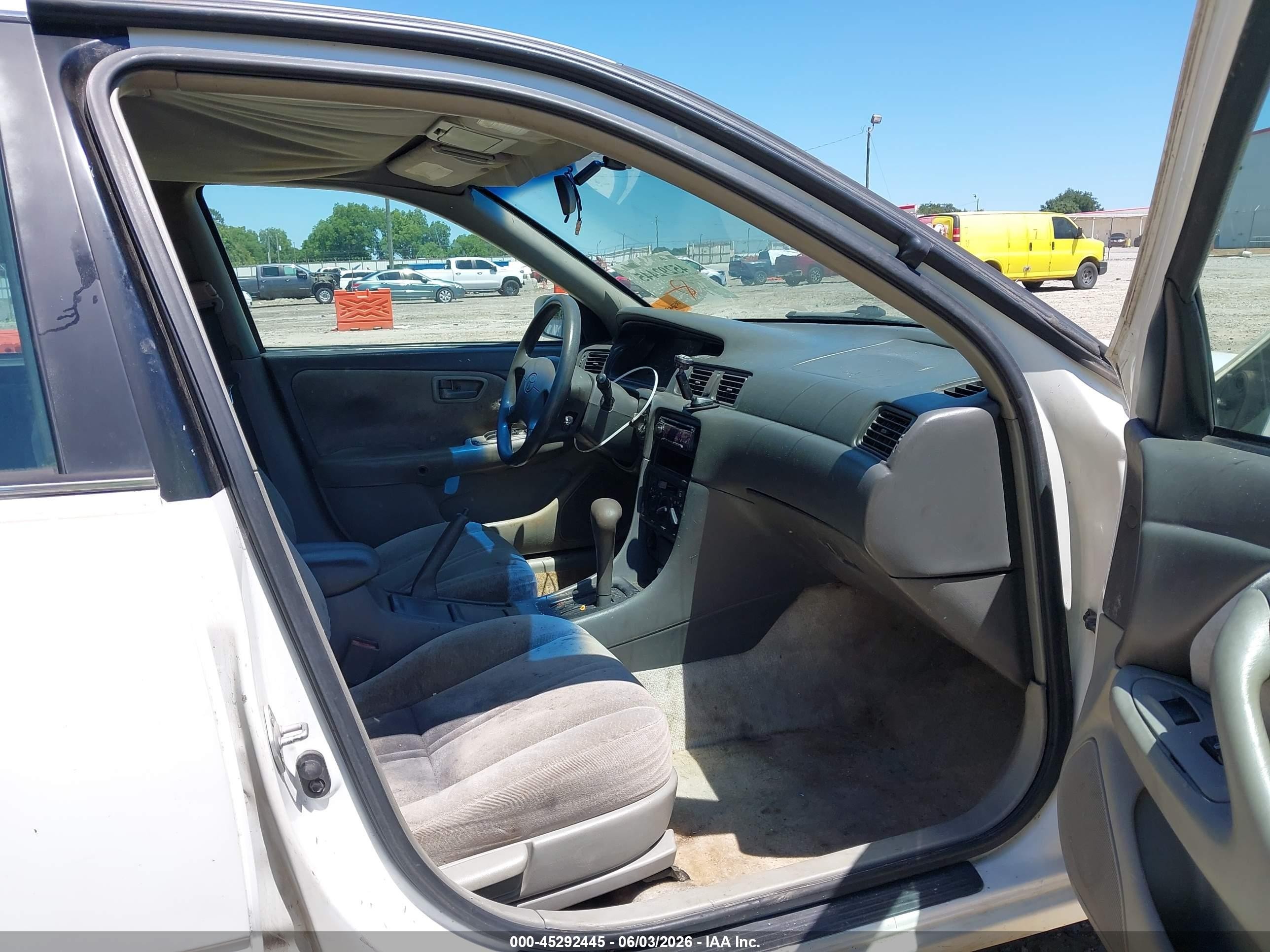 1997 Toyota Camry Le White vin: 4T1BG22K9VU788089