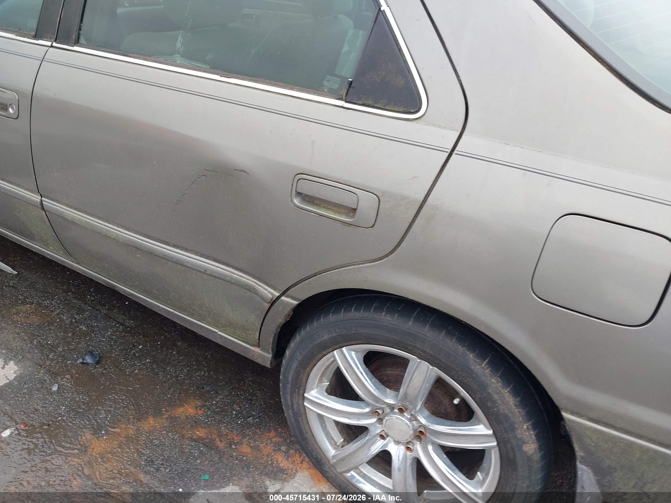 1999 Toyota Camry Le Gray vin: 4T1BG22K9XU577929